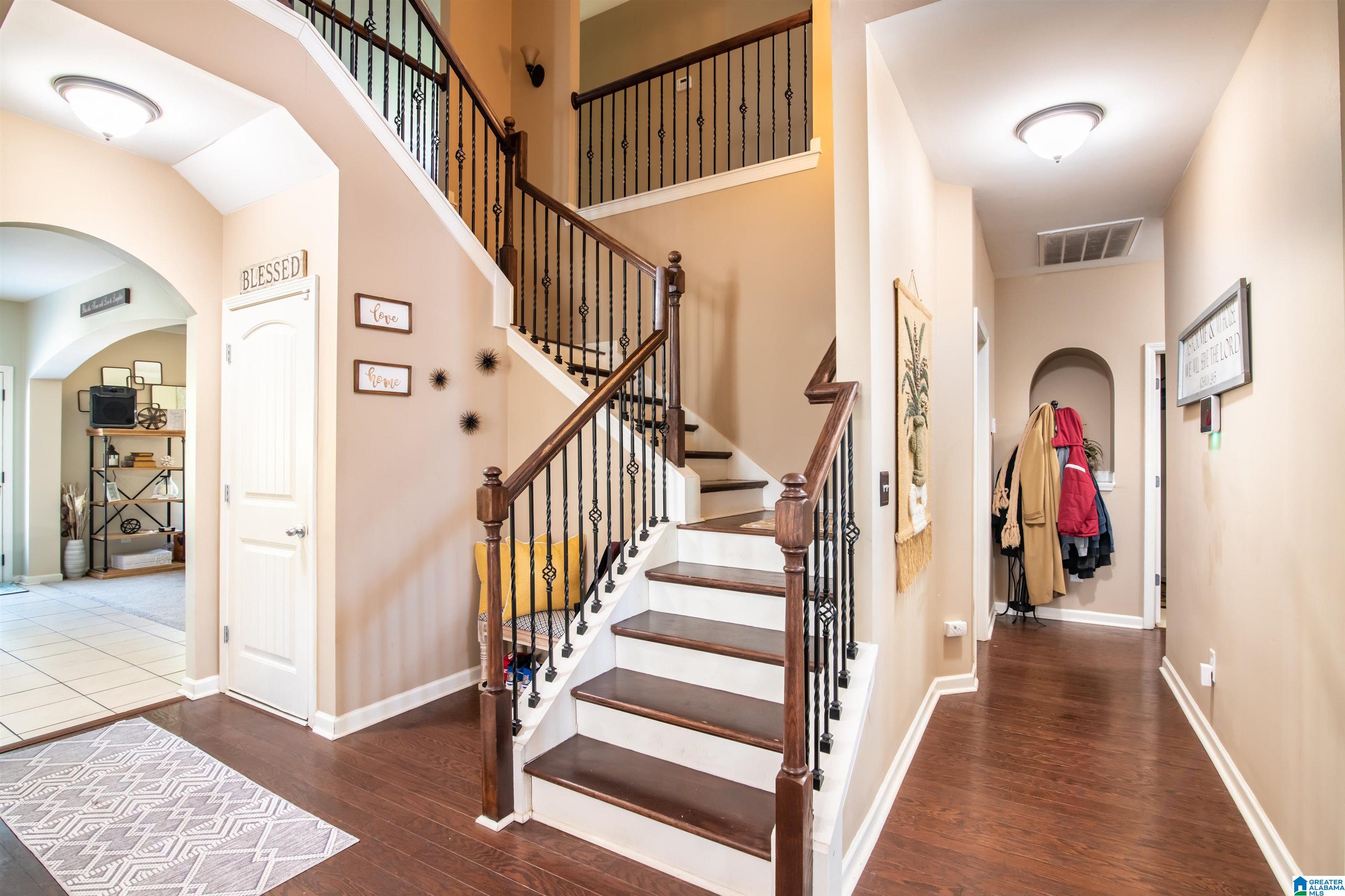 820 BROOKHAVEN DRIVE