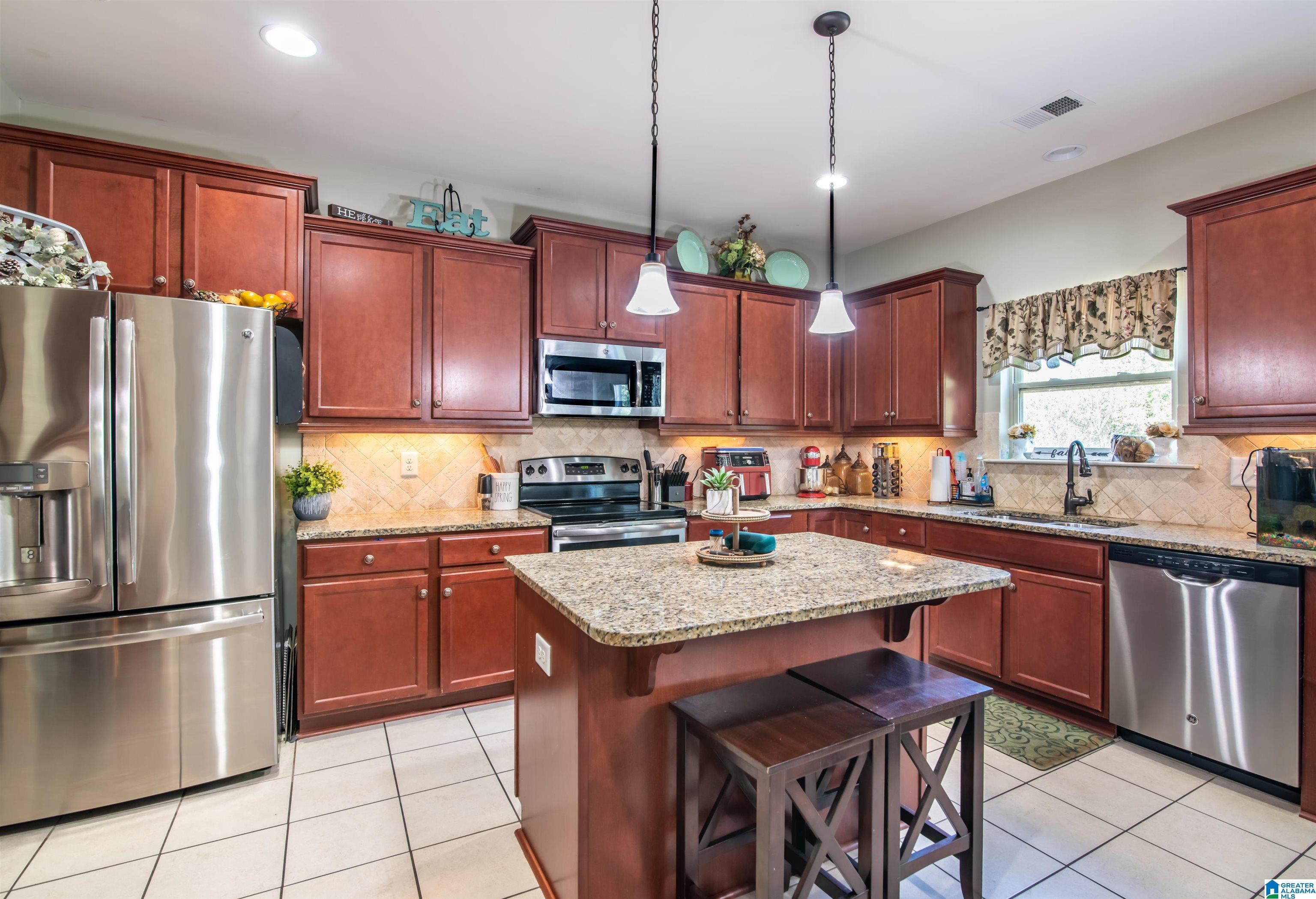 820 BROOKHAVEN DRIVE