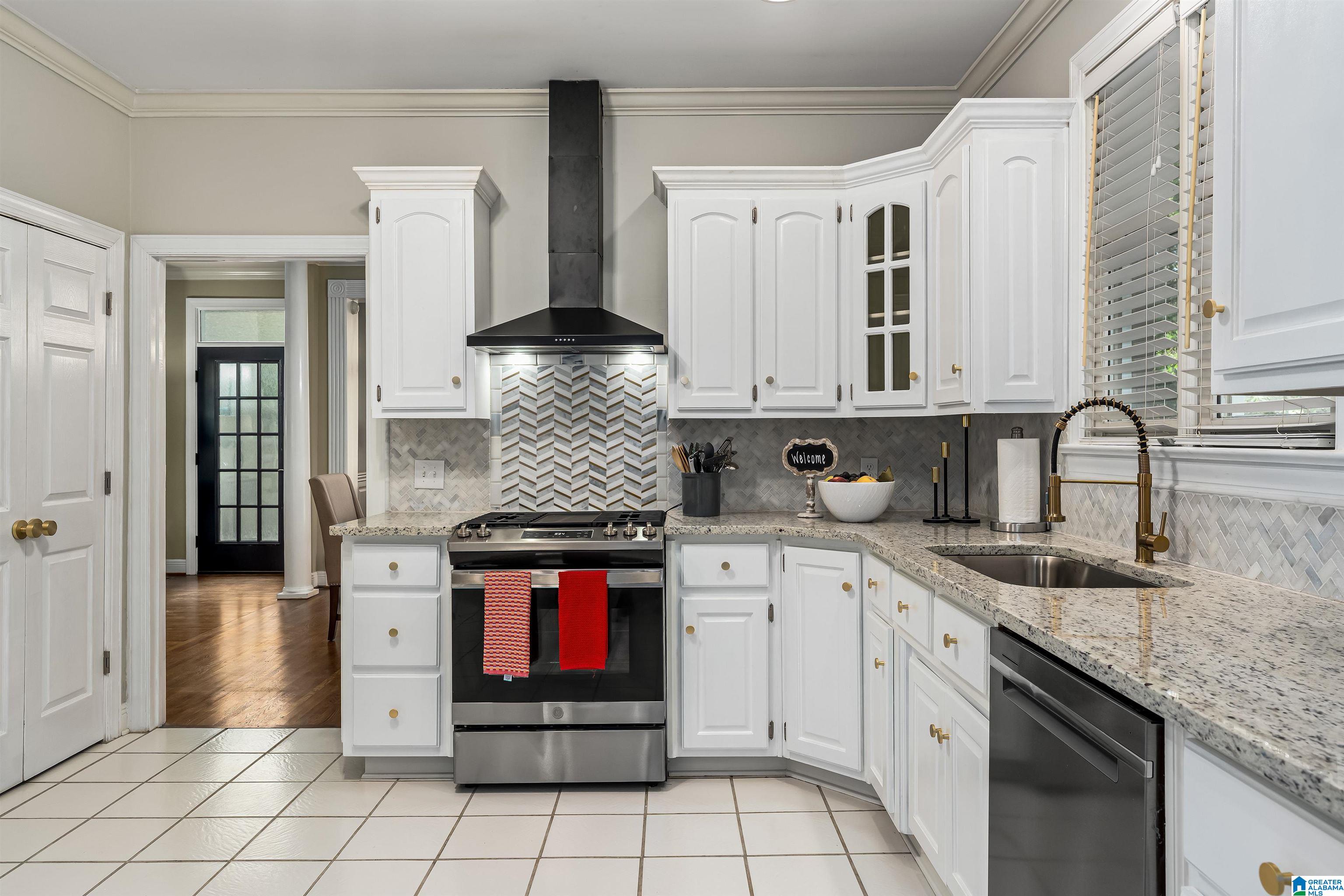 101 GREYSTONE GLEN DRIVE