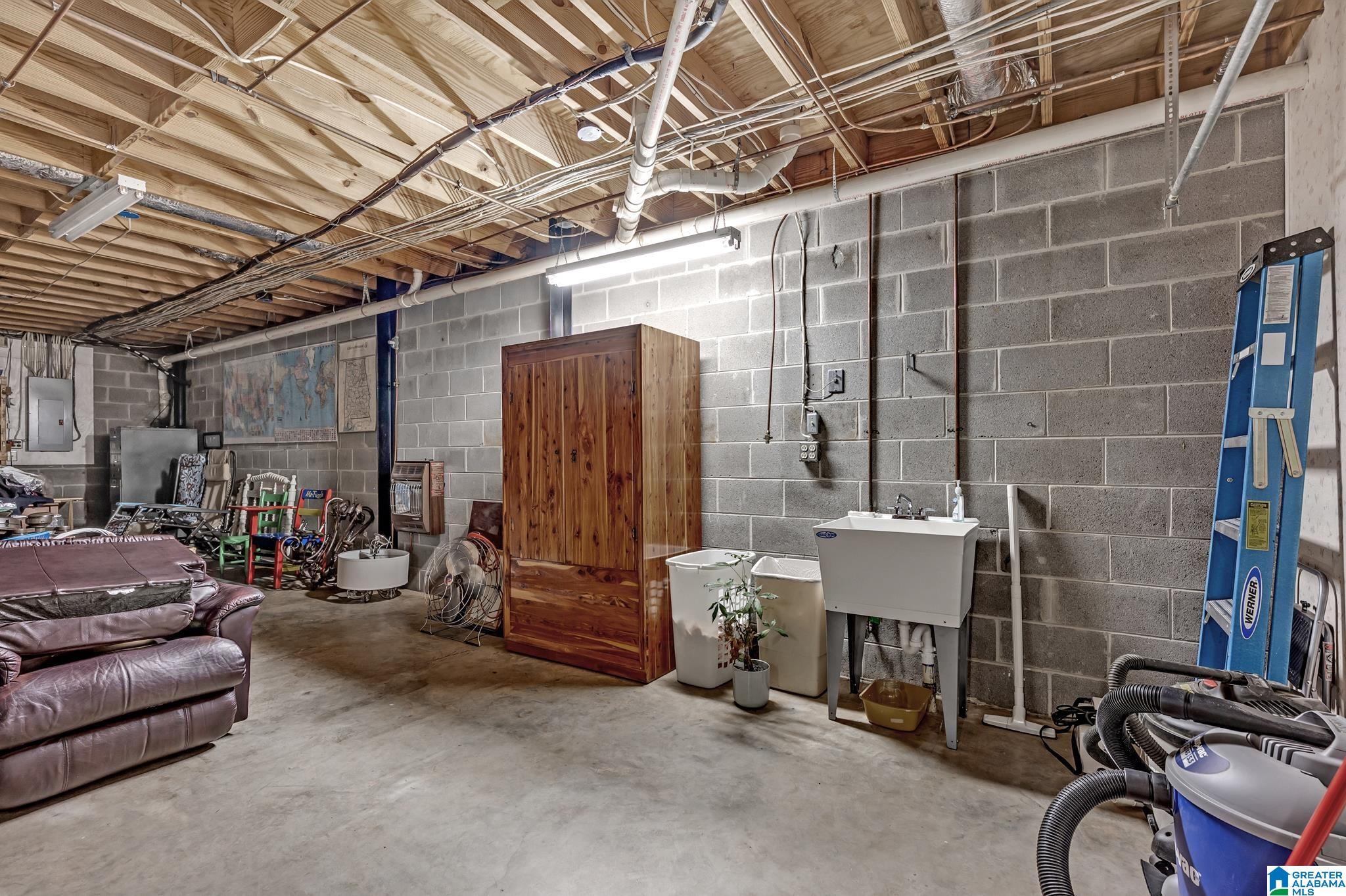 4013 BACK FORTY LANE