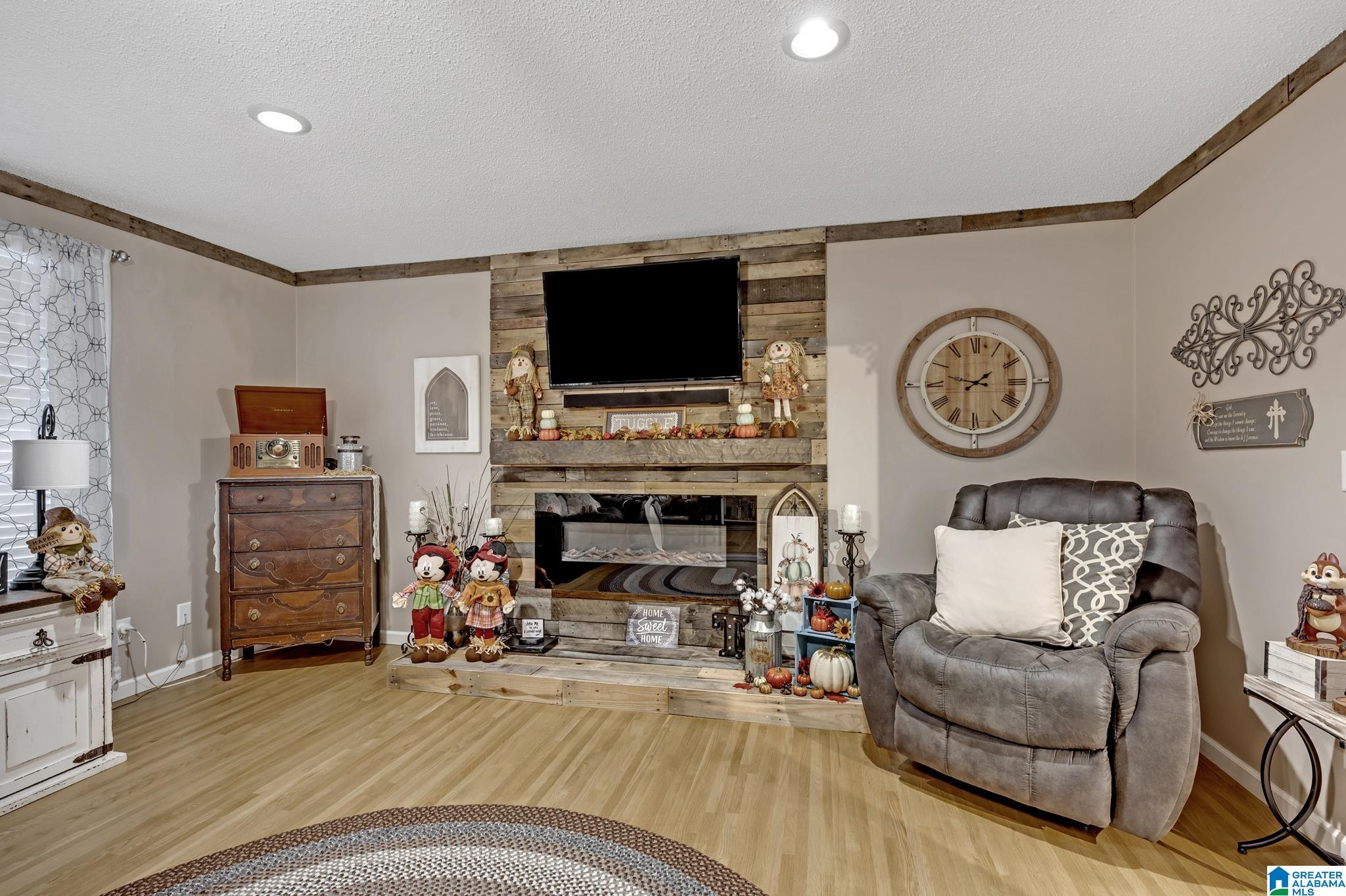 4013 BACK FORTY LANE