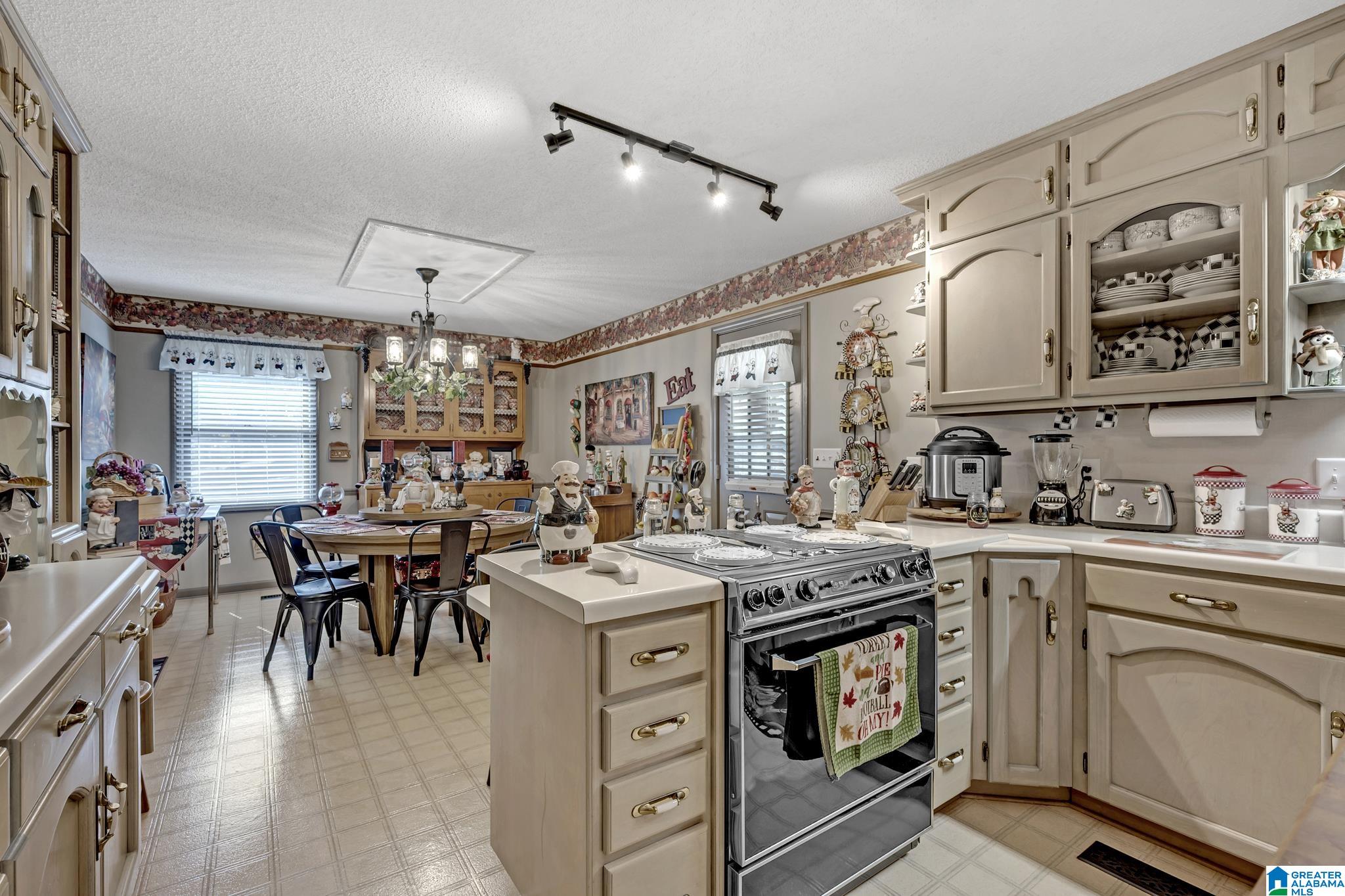 4013 BACK FORTY LANE