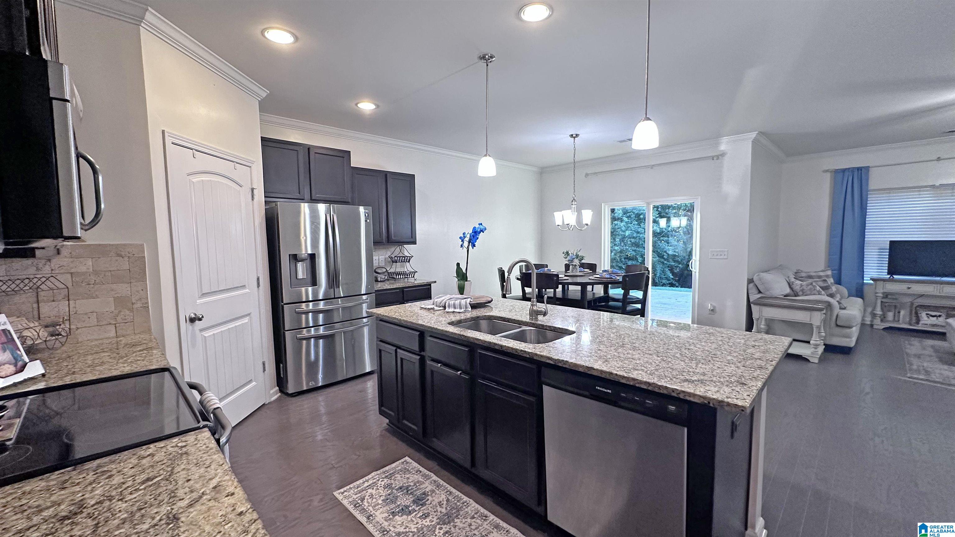 5041 BELLA COURT
