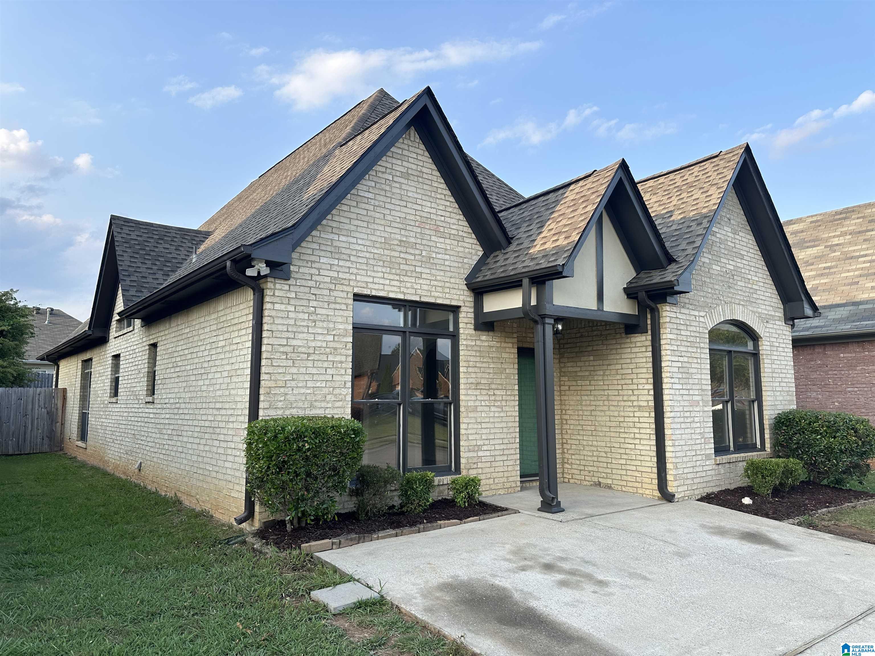 2020 TUDOR LANE