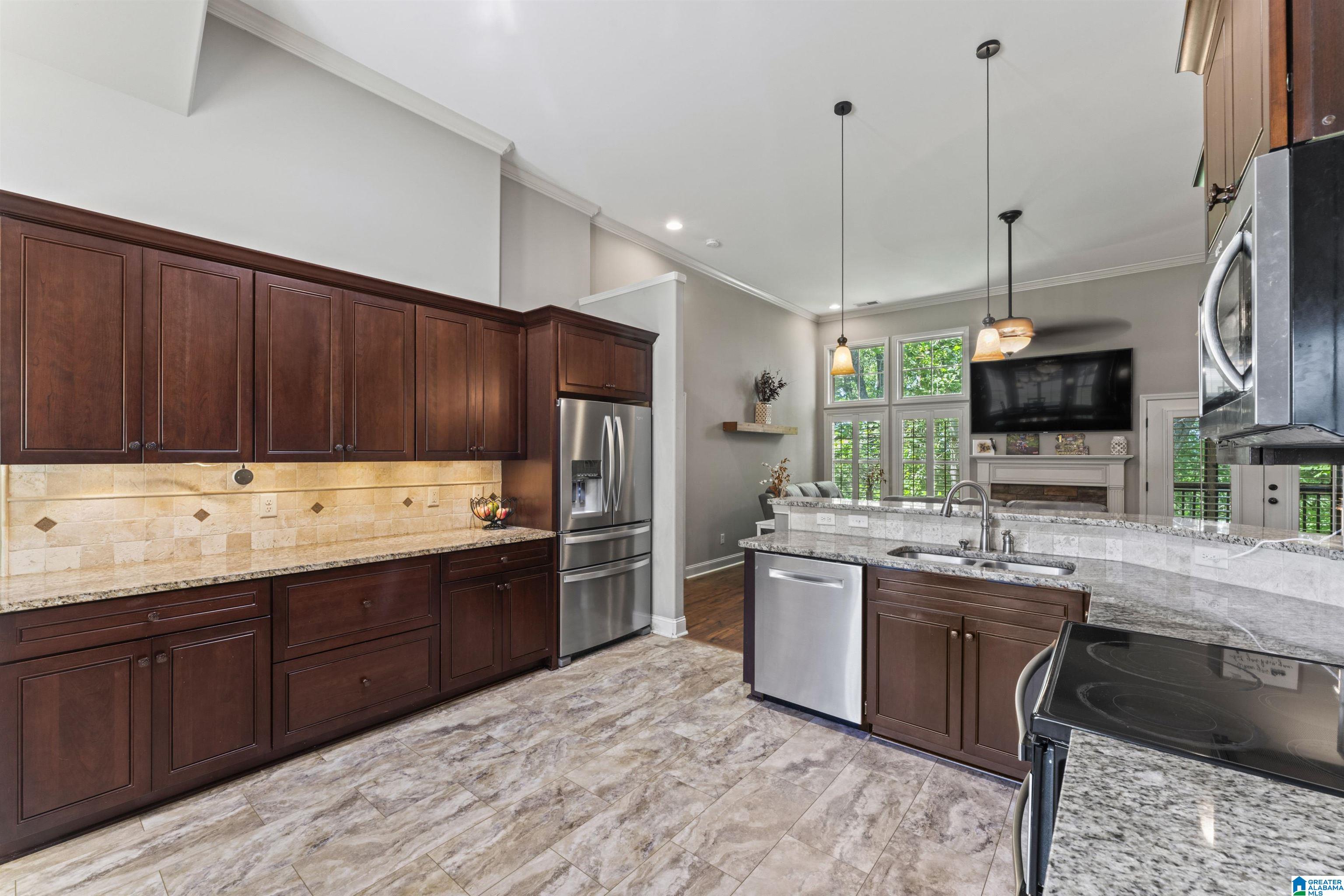 9246 CLAIRIDGE DRIVE