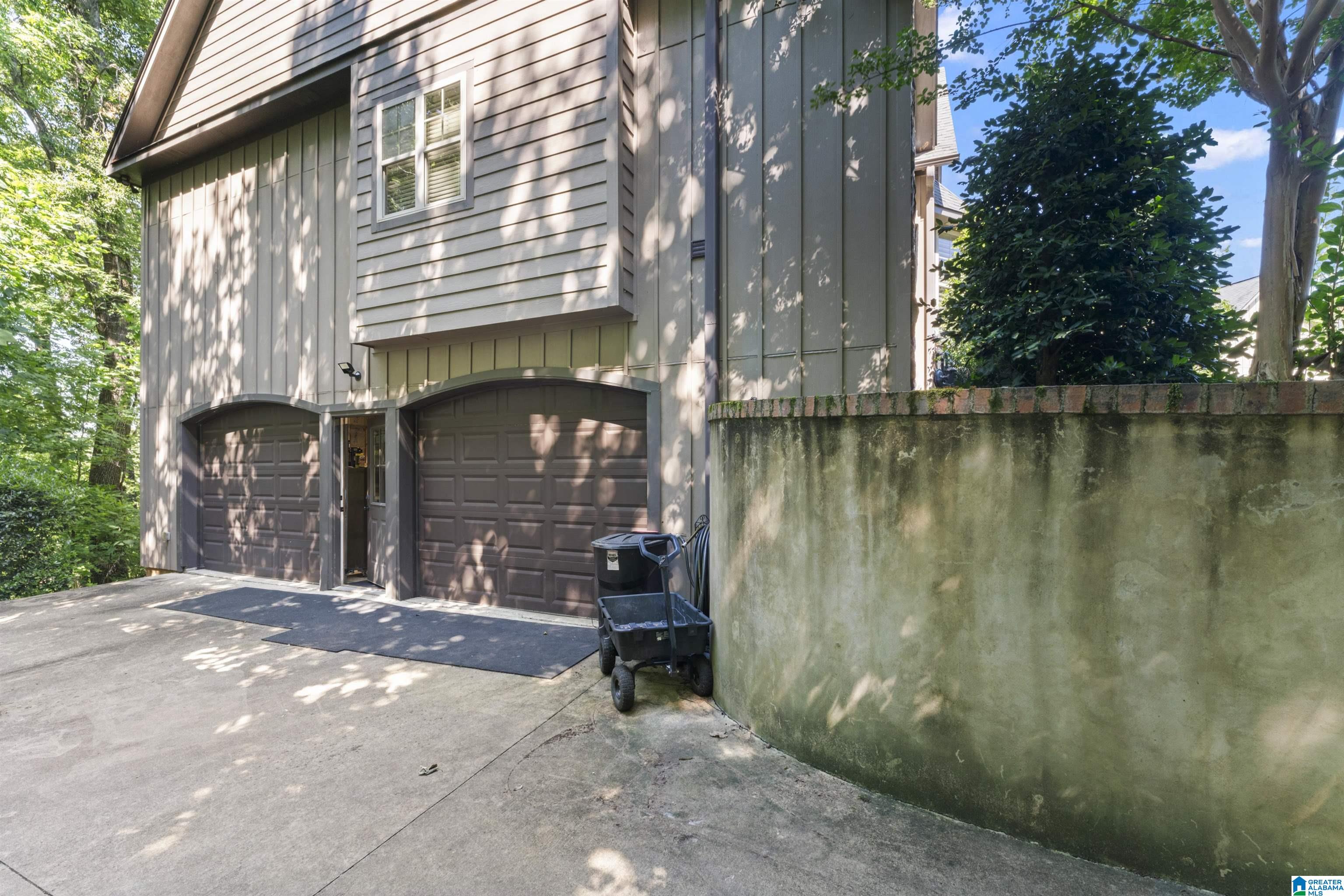 9246 CLAIRIDGE DRIVE