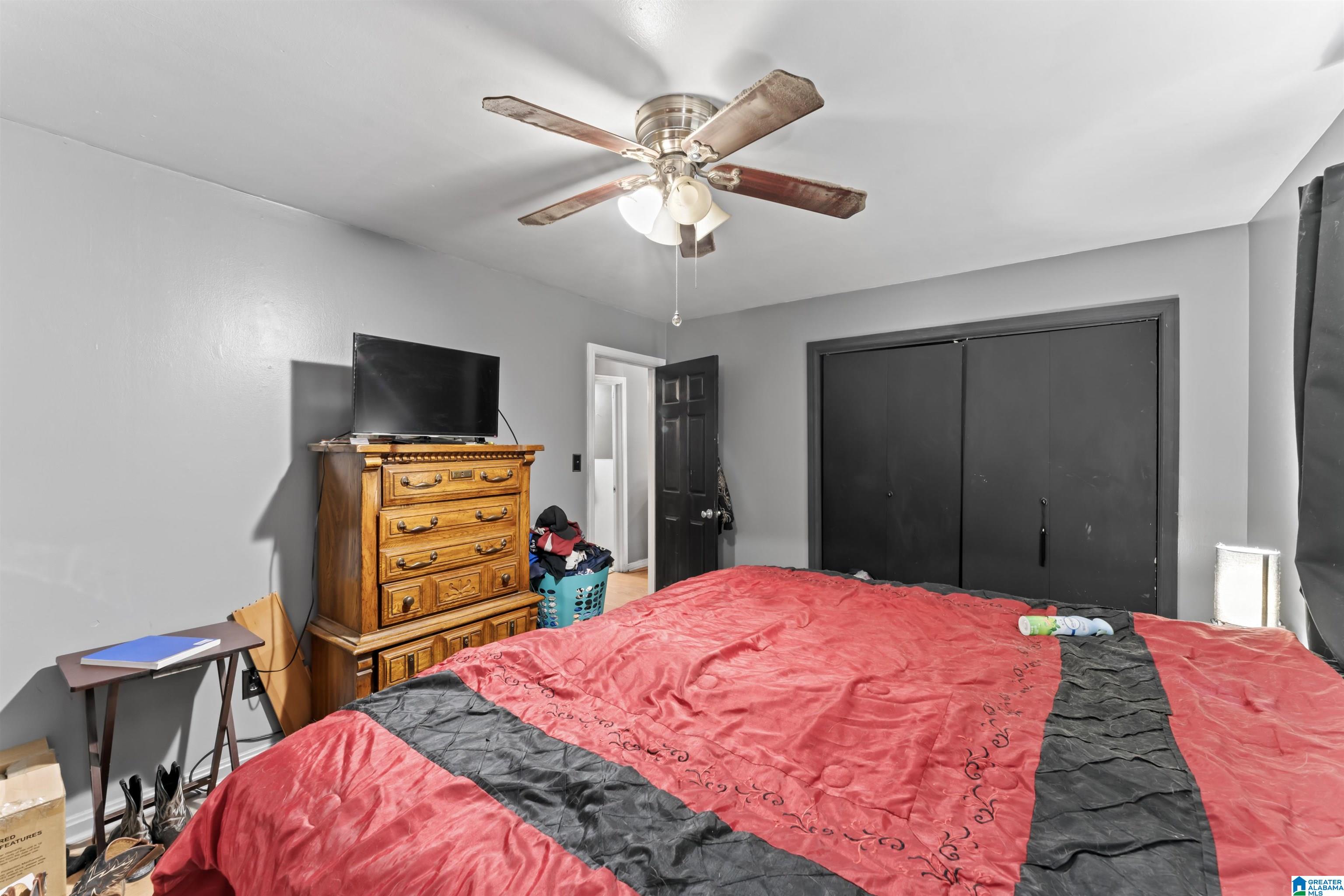 121 16TH STREET S