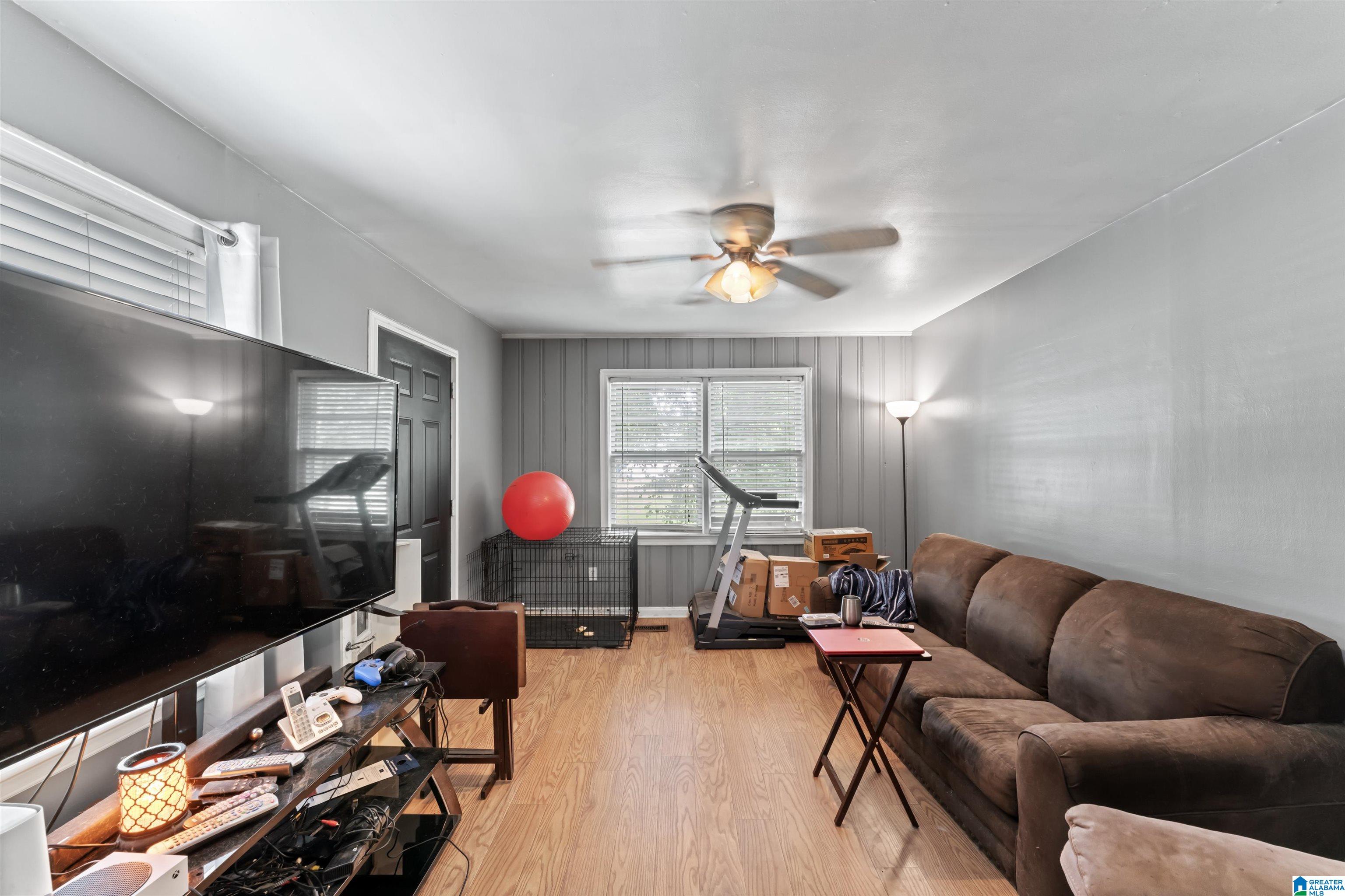 121 16TH STREET S