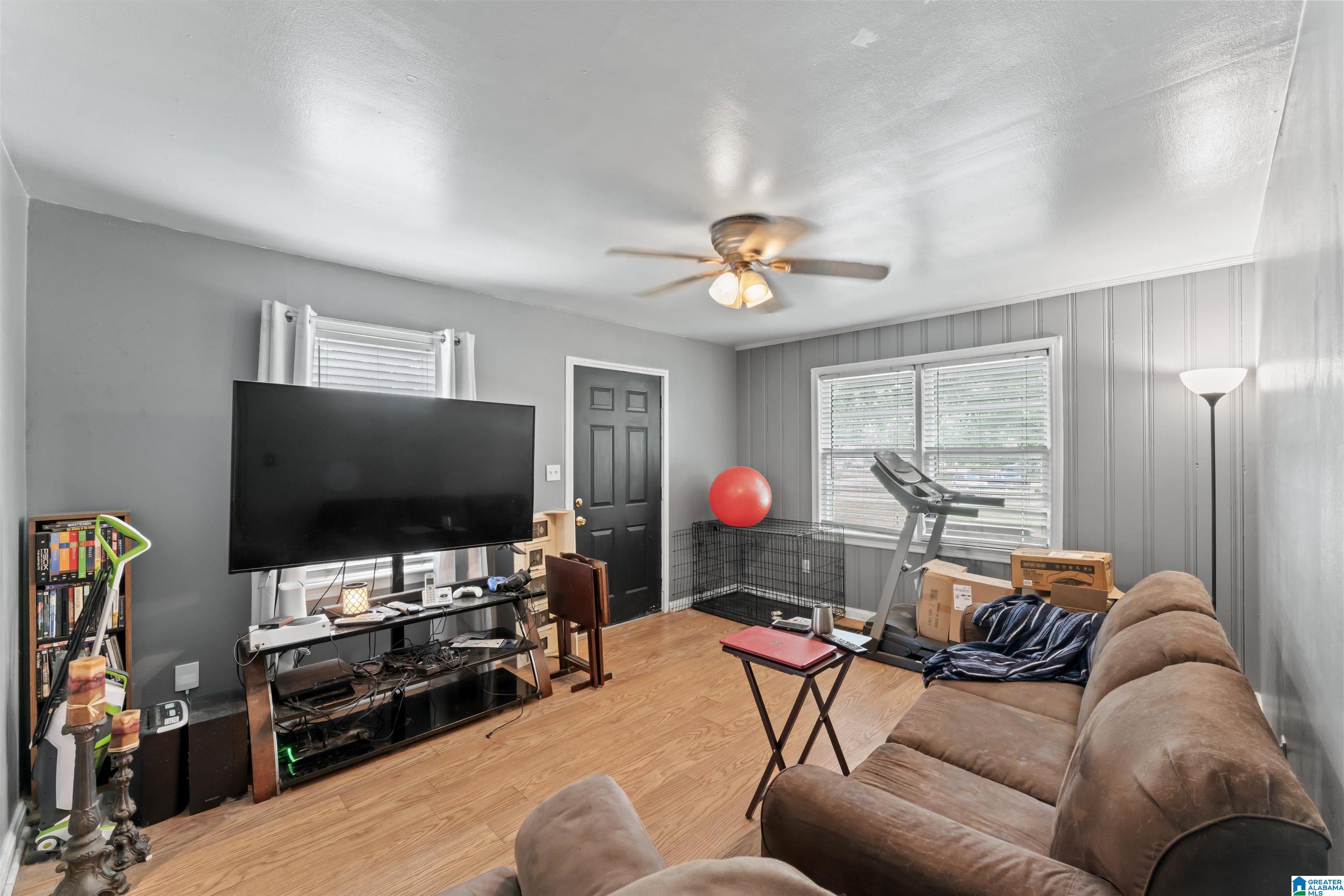 121 16TH STREET S