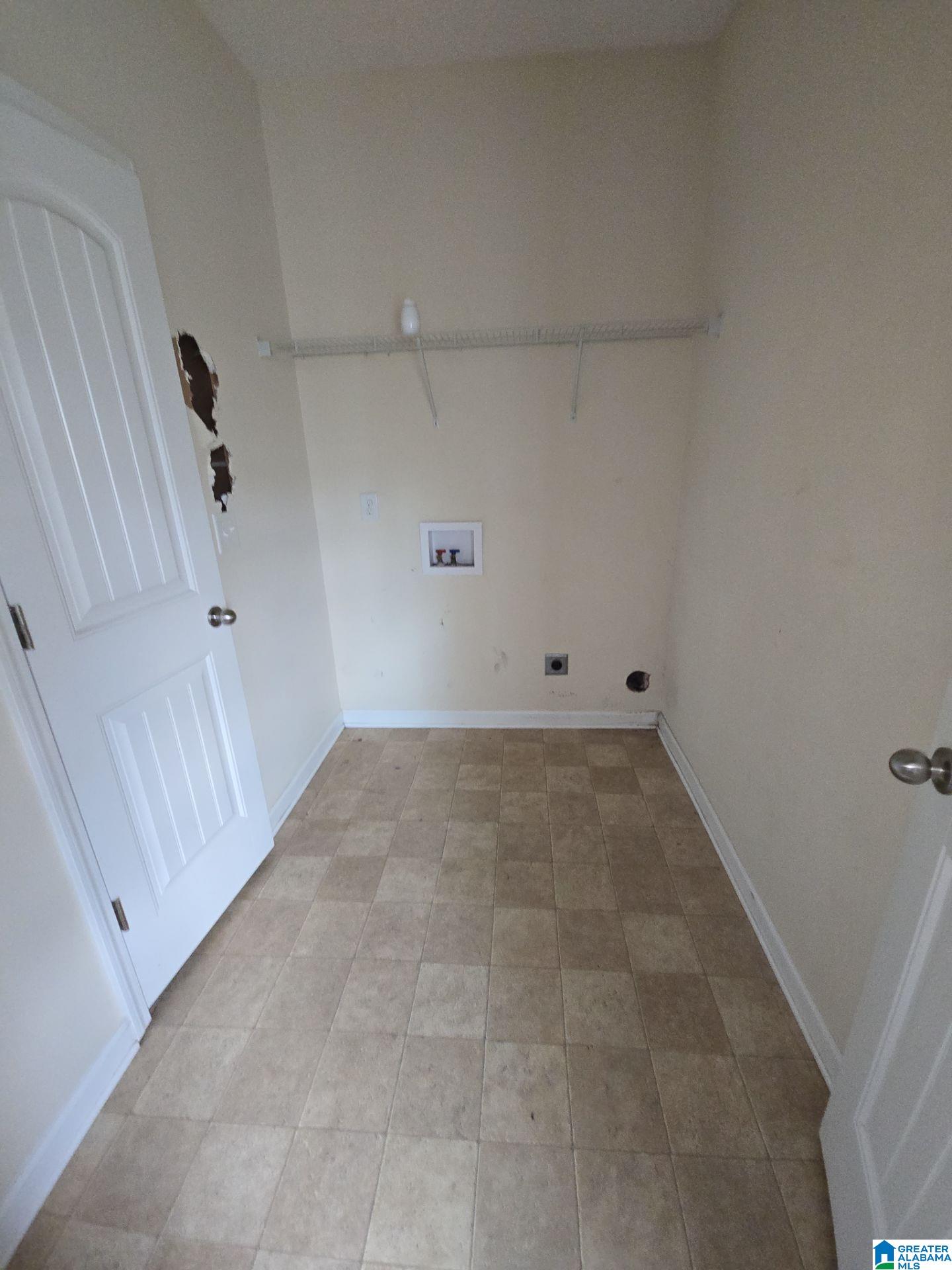 970 BROOKHAVEN DRIVE