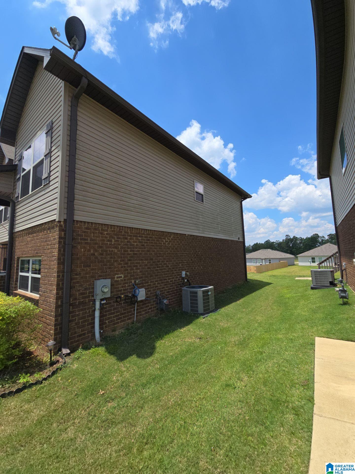 970 BROOKHAVEN DRIVE