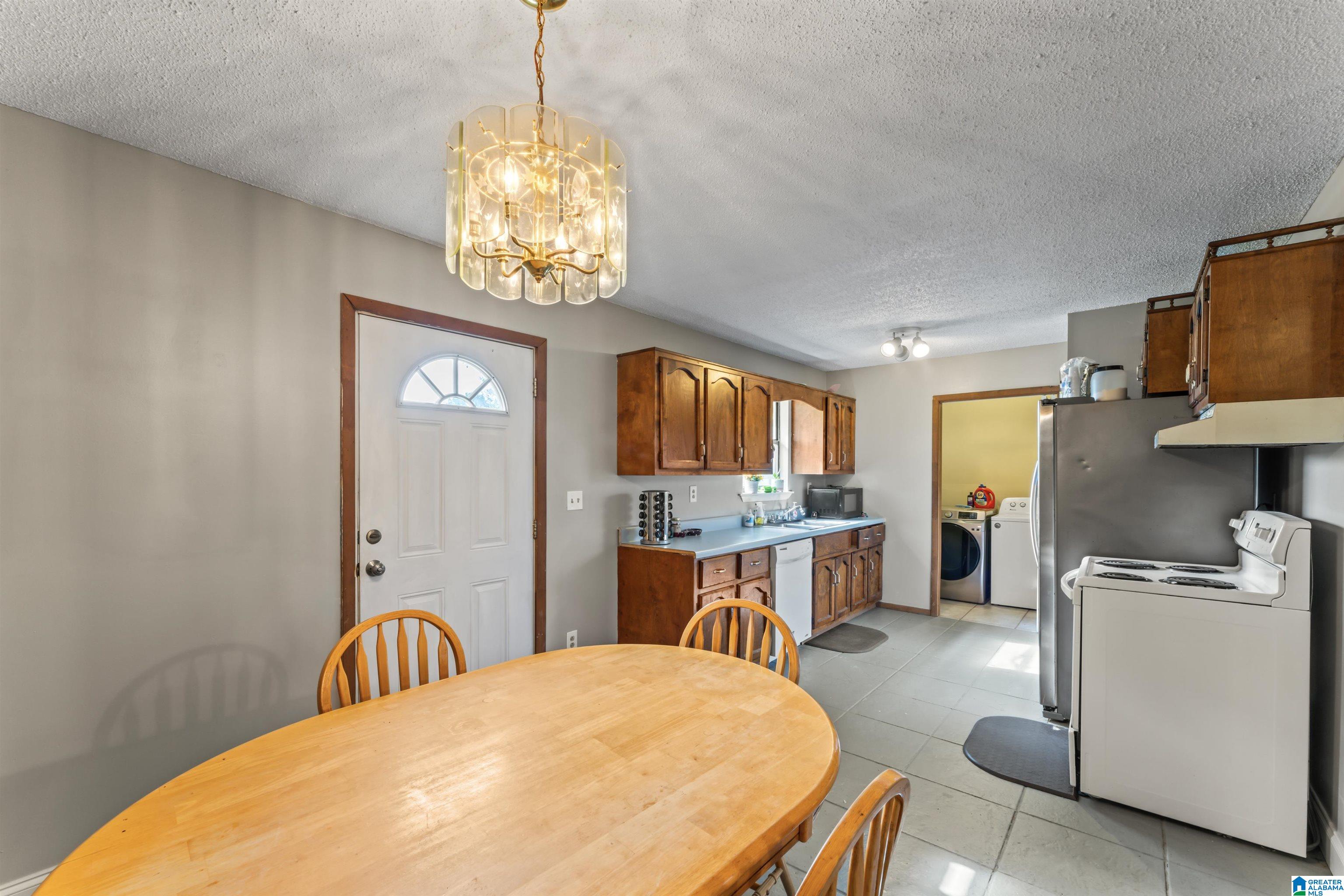 225 SUNSET HILL ROAD