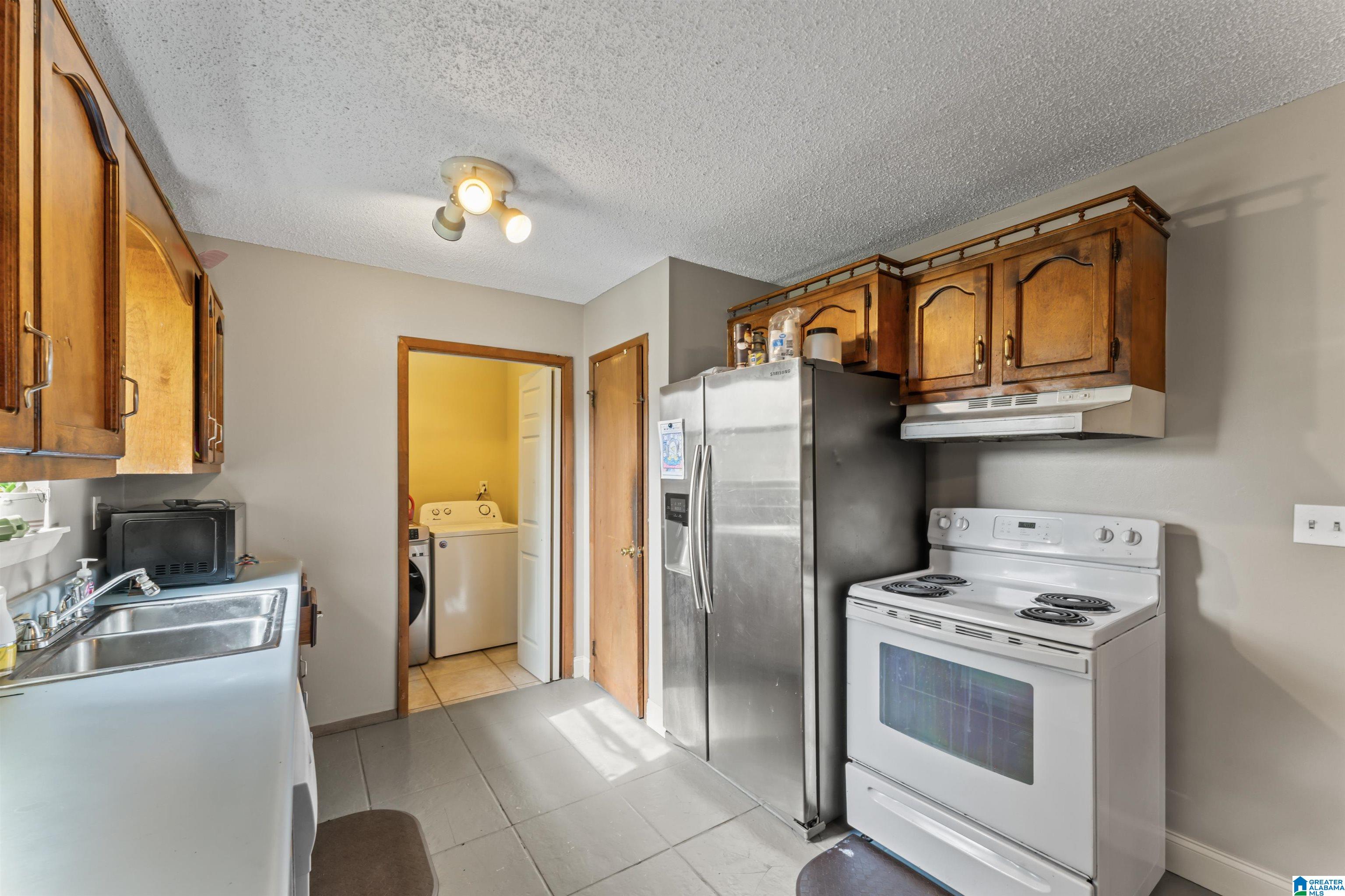 225 SUNSET HILL ROAD