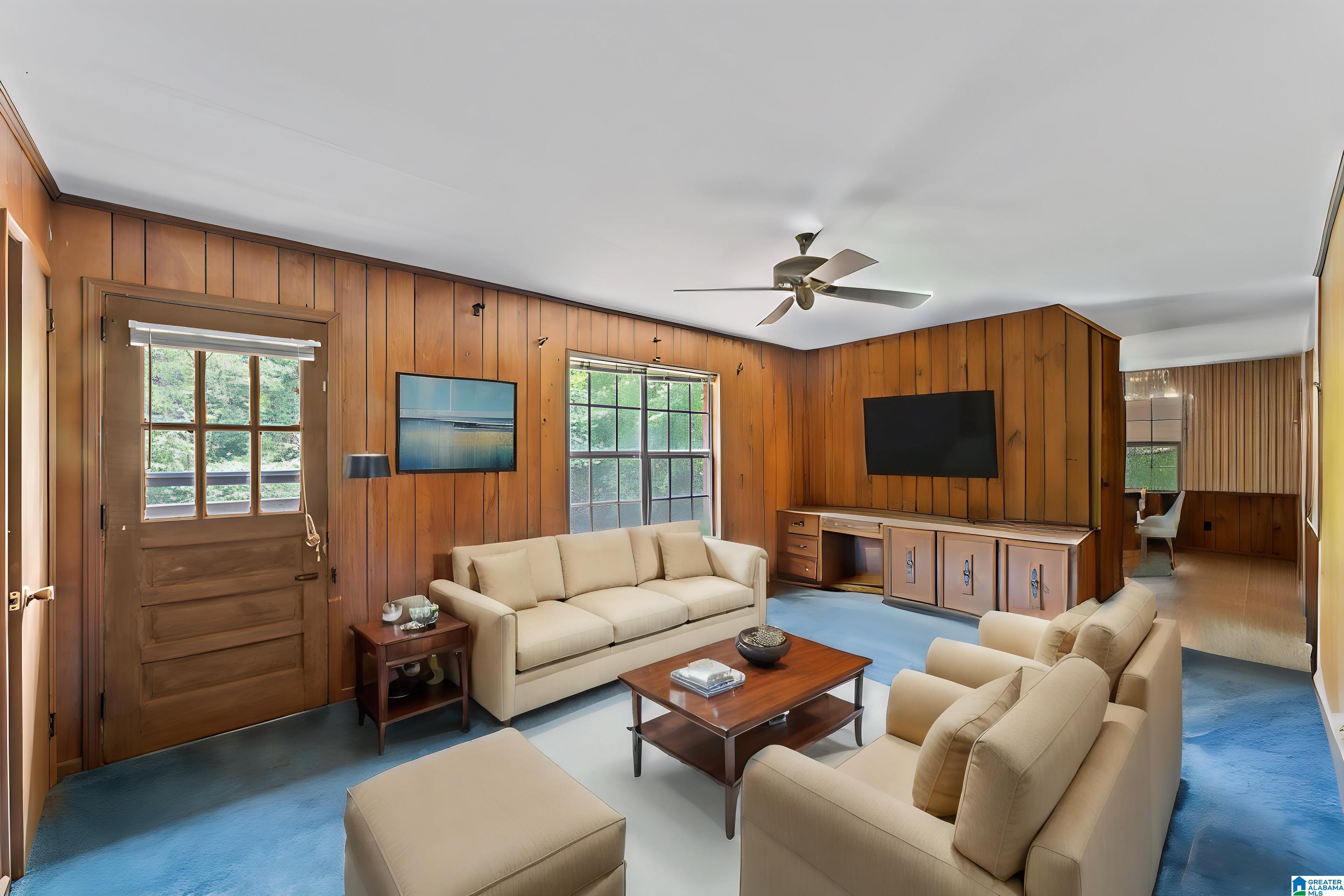 7440 MOUNTAIN VIEW LANE