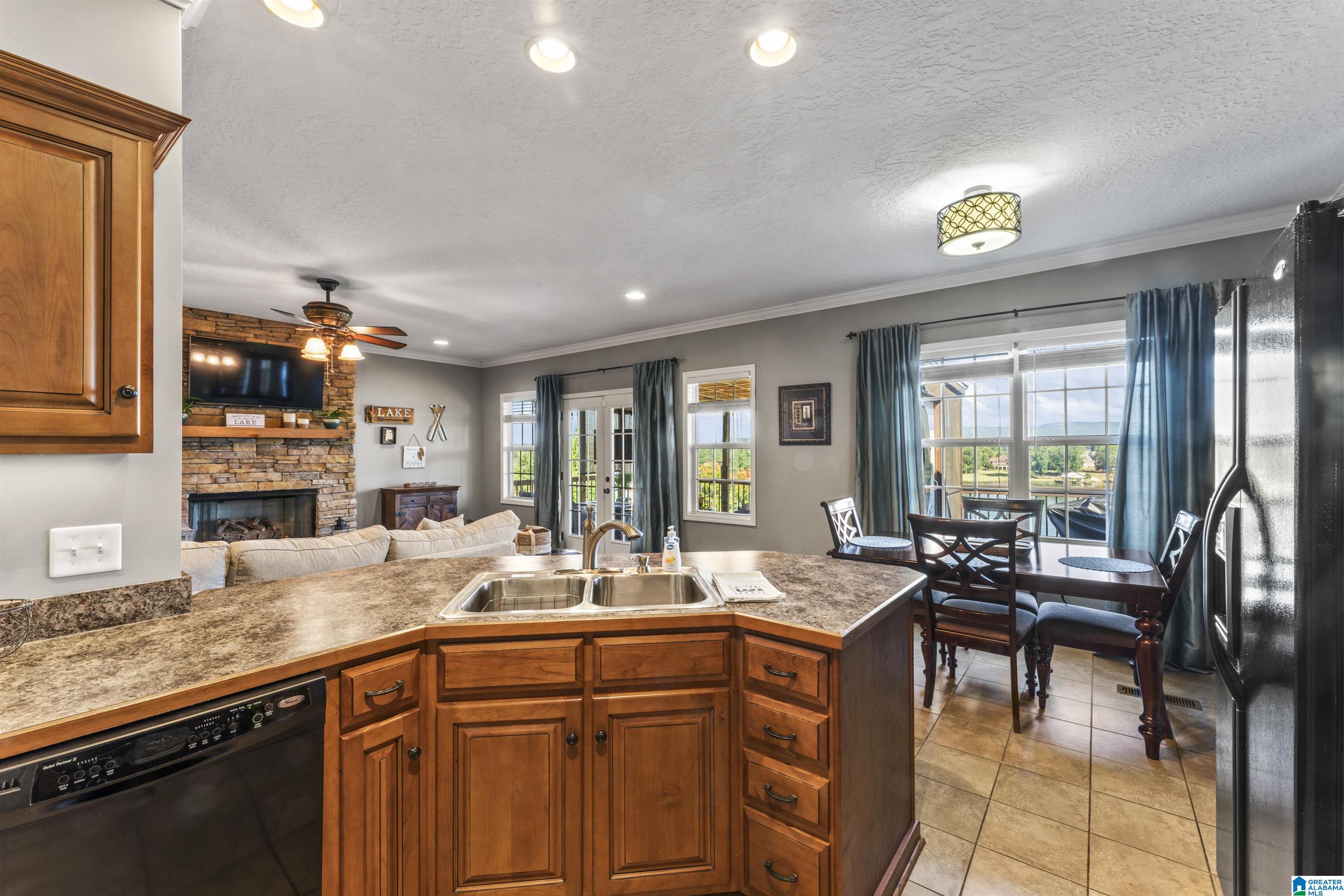 1308 N LAKEMONT DRIVE