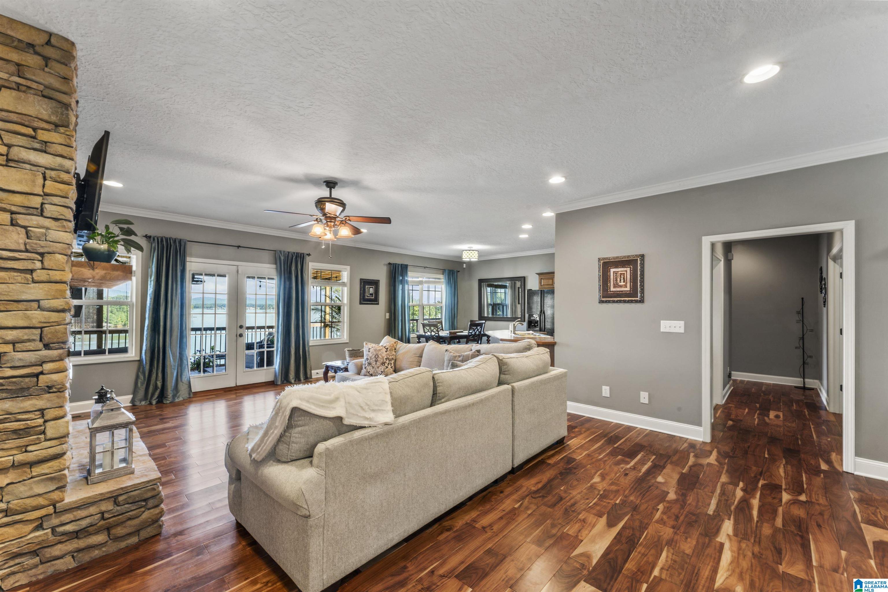 1308 N LAKEMONT DRIVE