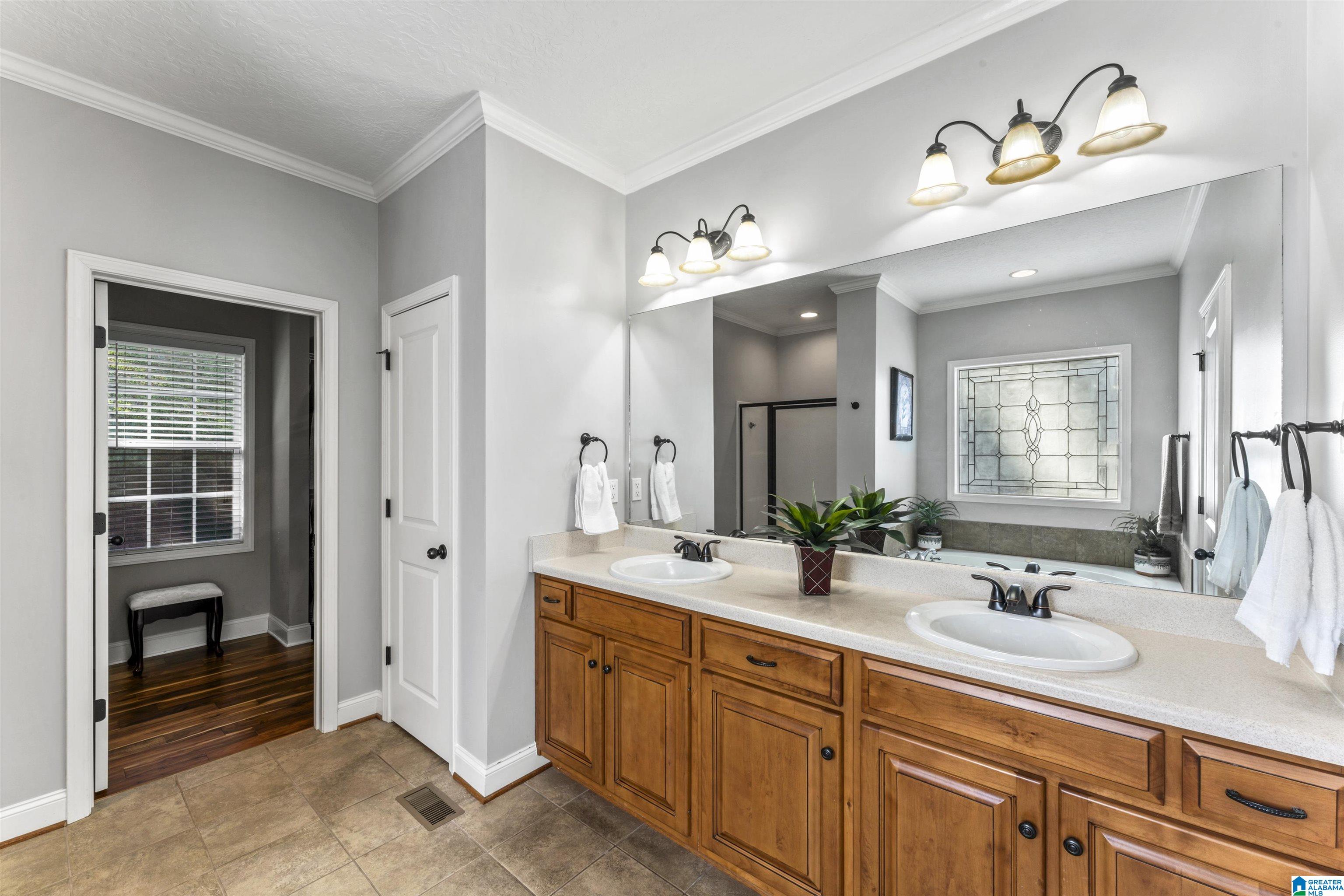 1308 N LAKEMONT DRIVE