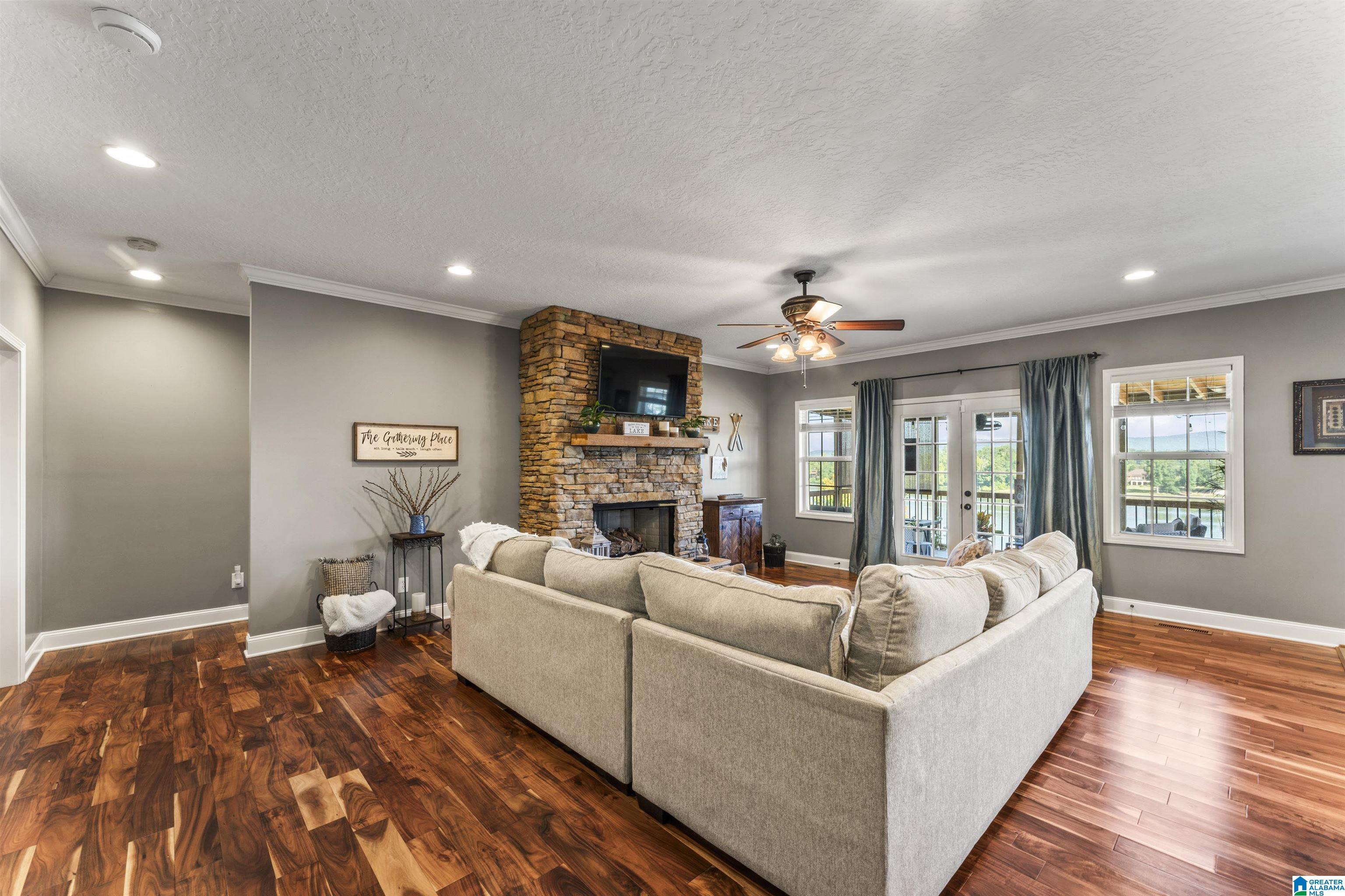 1308 N LAKEMONT DRIVE