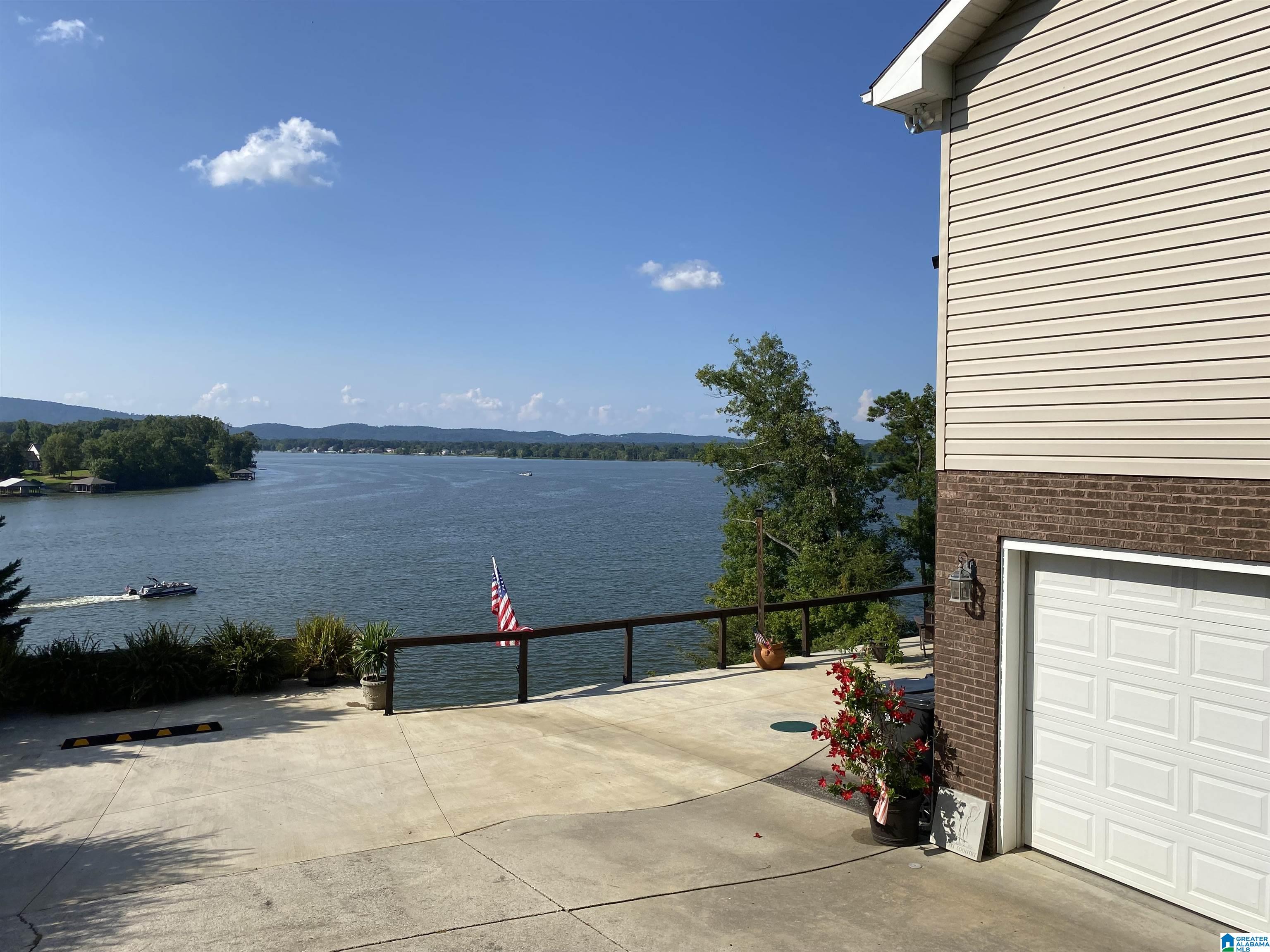 1308 N LAKEMONT DRIVE