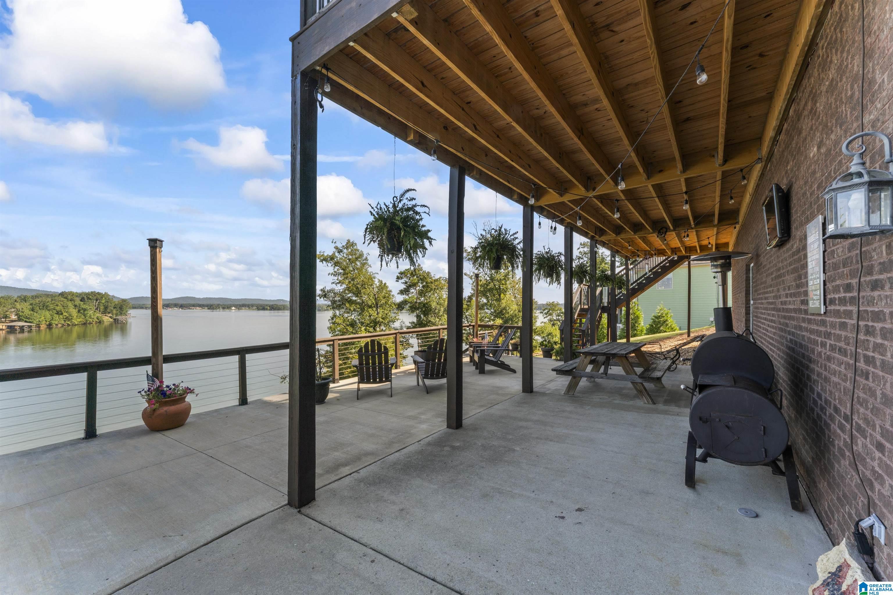 1308 N LAKEMONT DRIVE