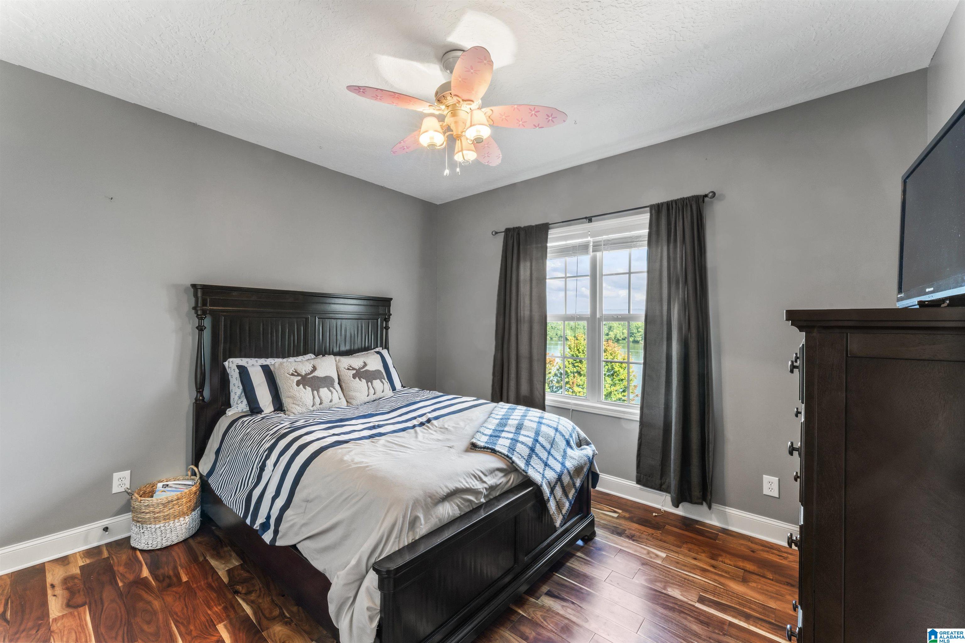 1308 N LAKEMONT DRIVE