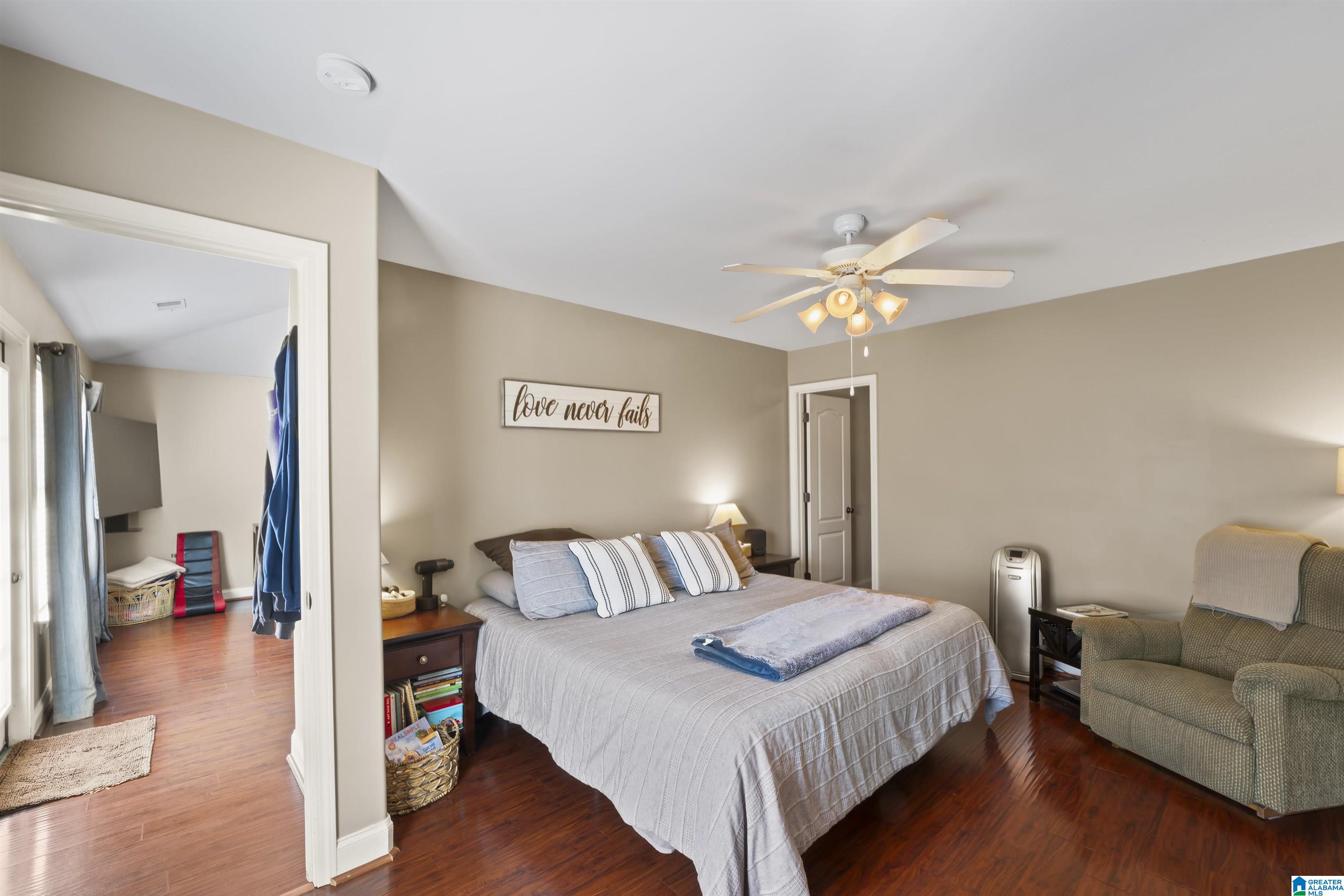 1040 LEXINGTON DRIVE