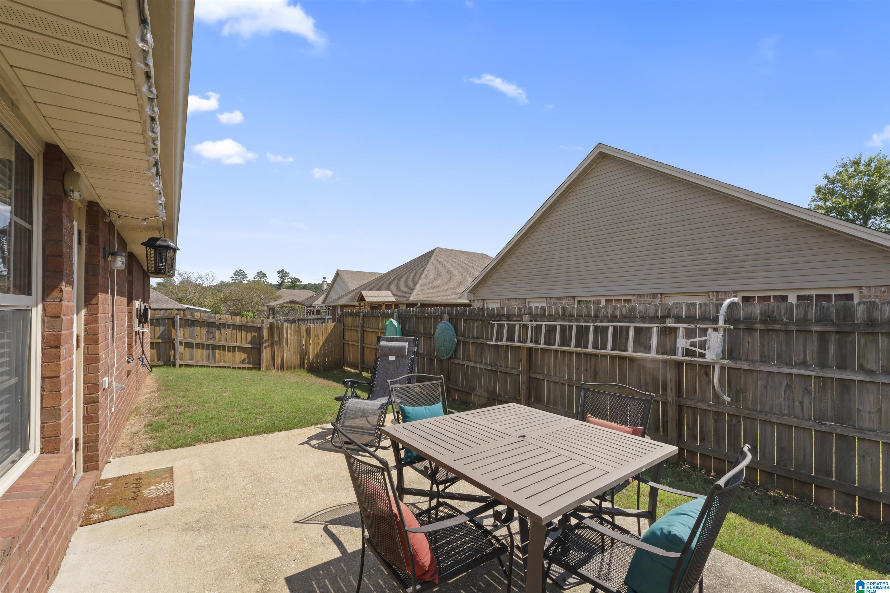 1040 LEXINGTON DRIVE