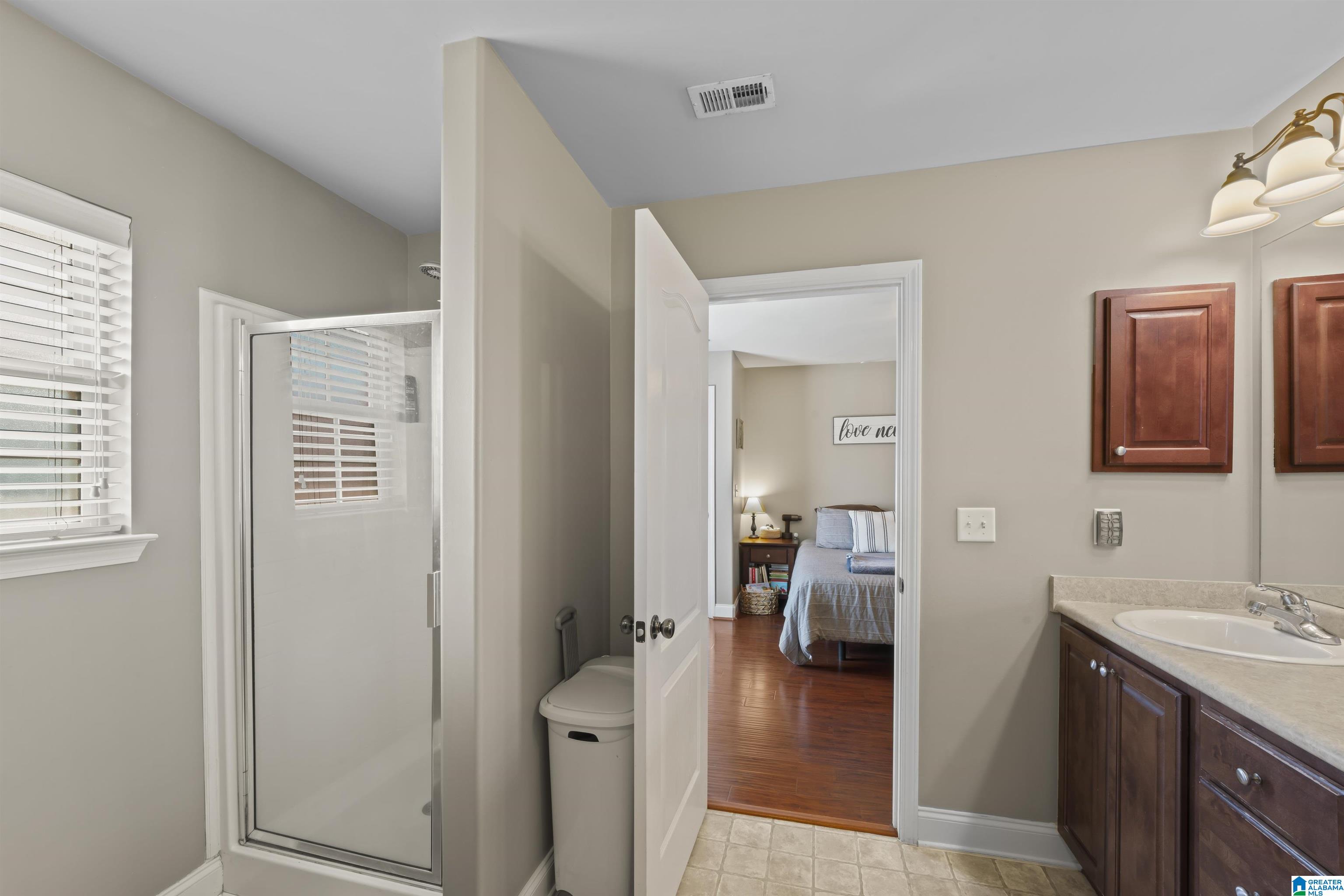 1040 LEXINGTON DRIVE