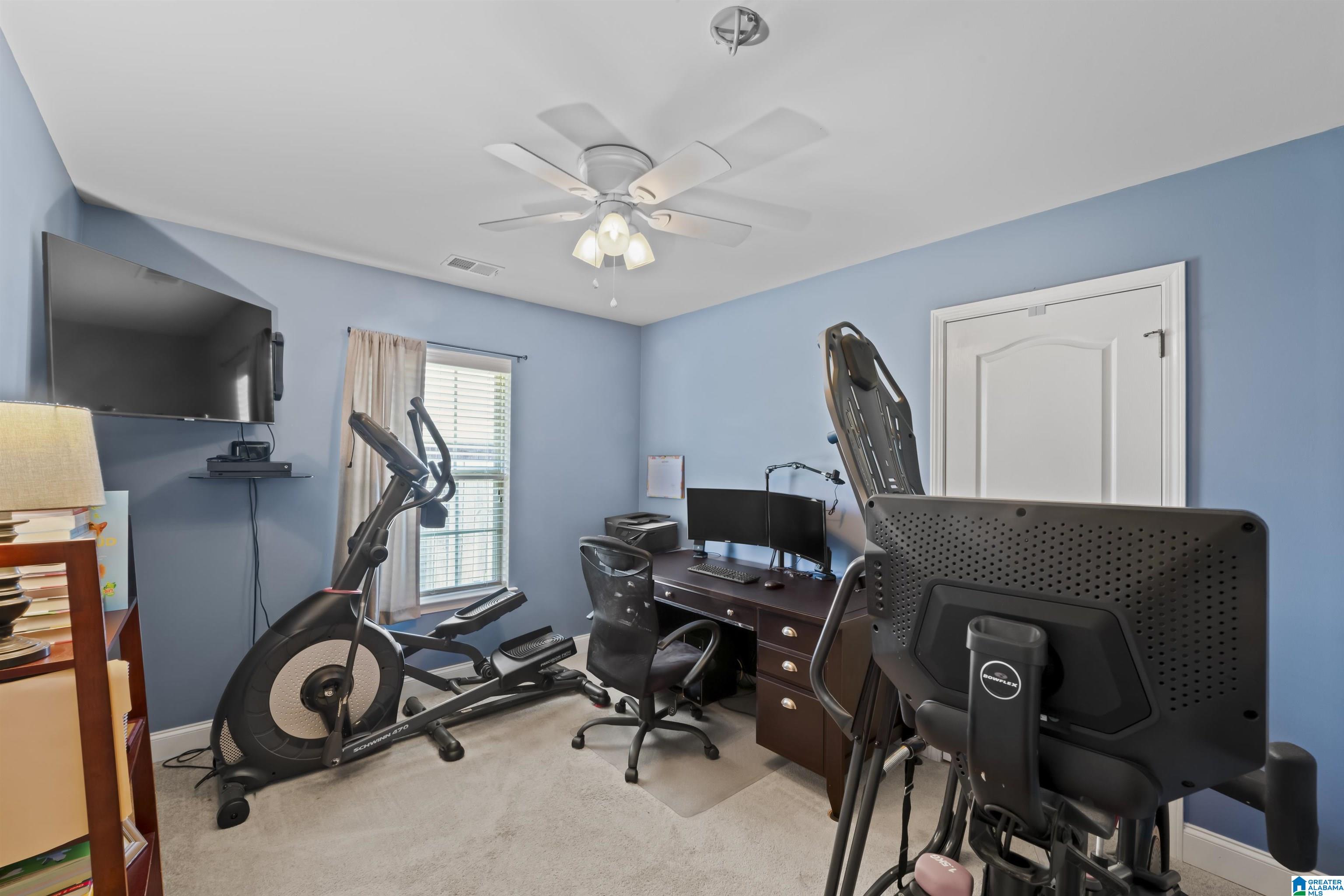 1040 LEXINGTON DRIVE