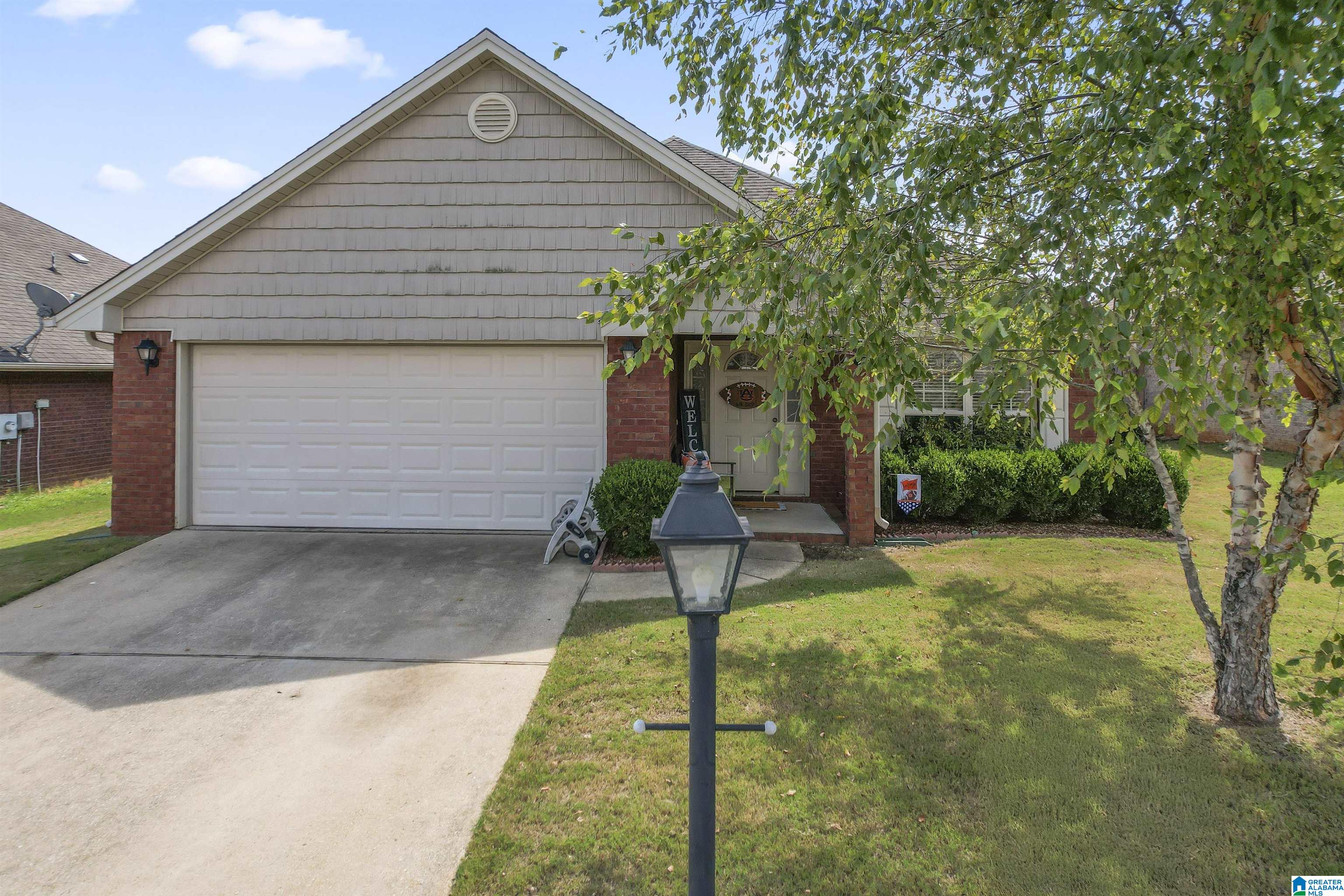 1040 LEXINGTON DRIVE