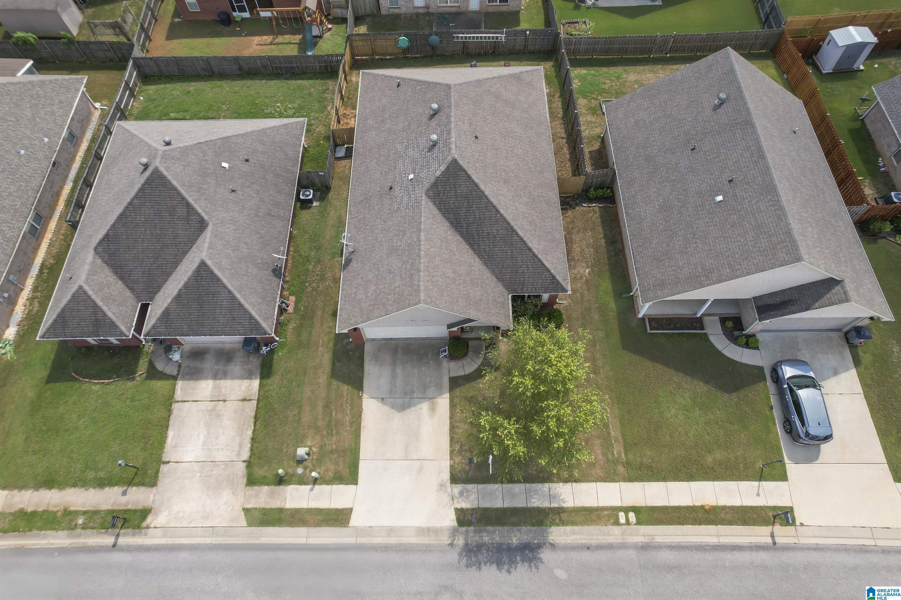 1040 LEXINGTON DRIVE