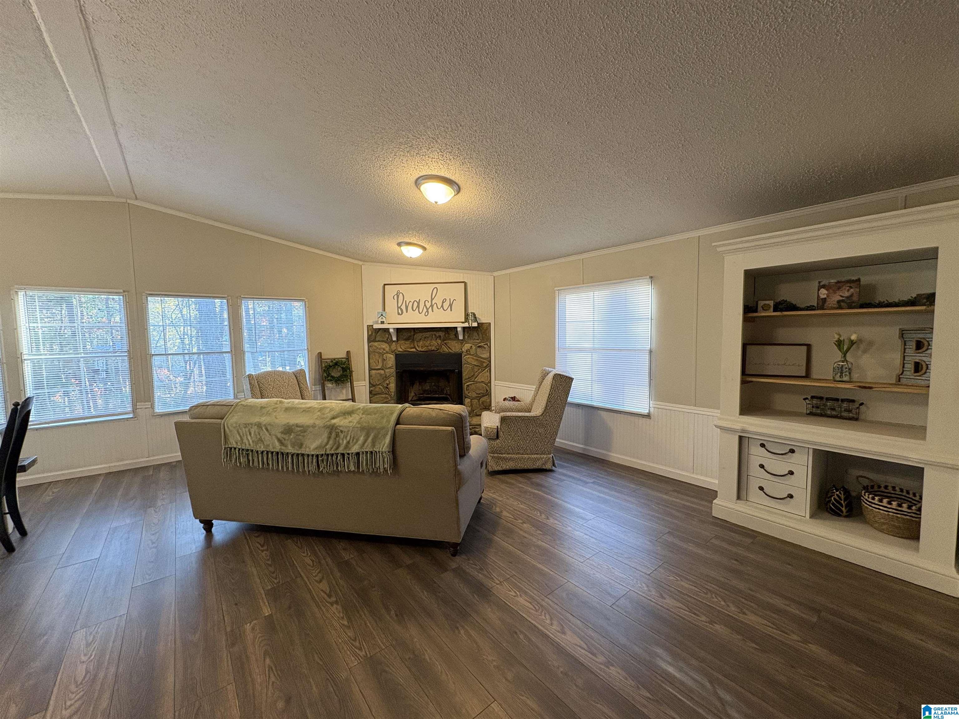 120 TREETOP LANE