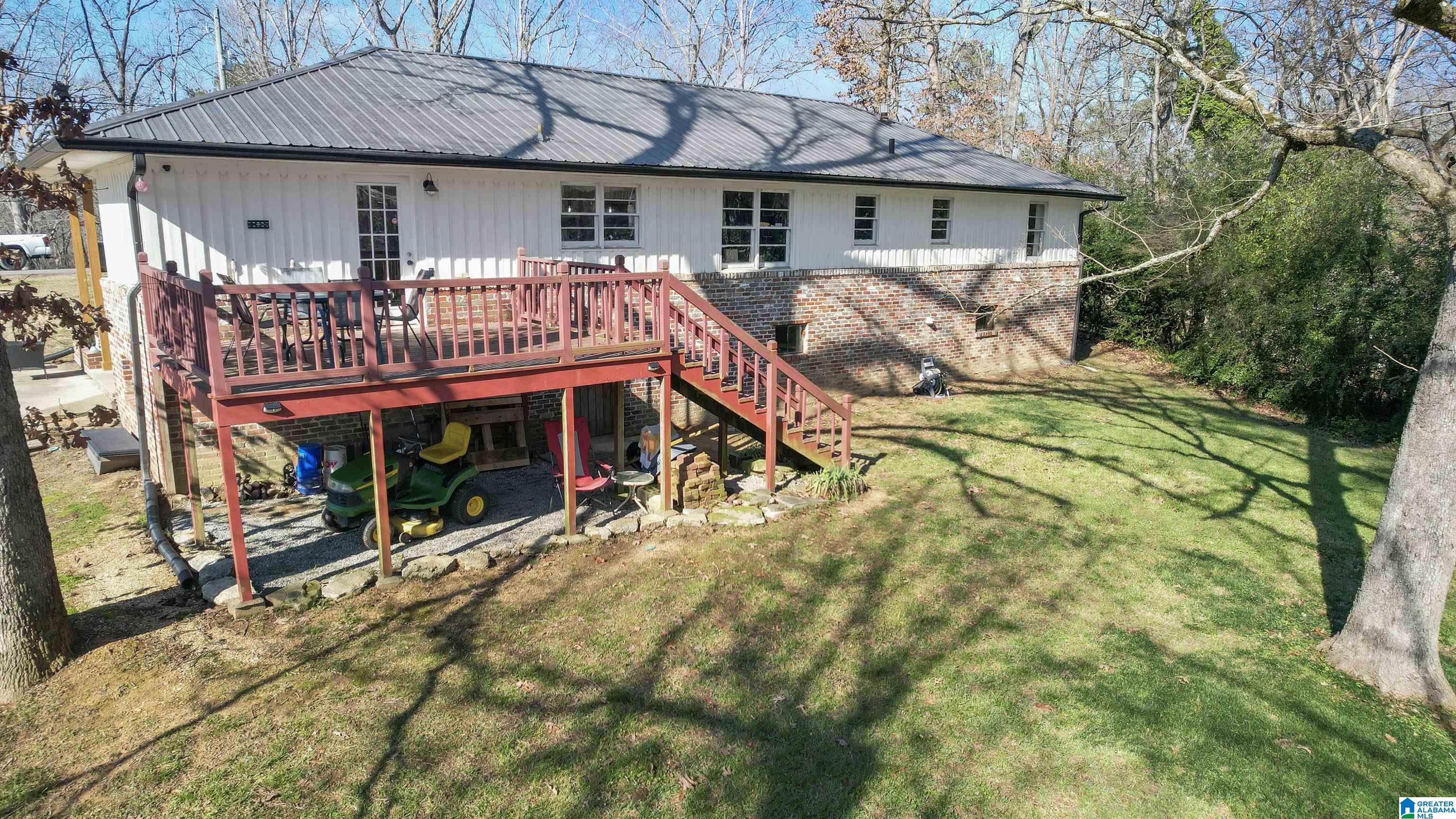 910 WESTWOOD ROAD