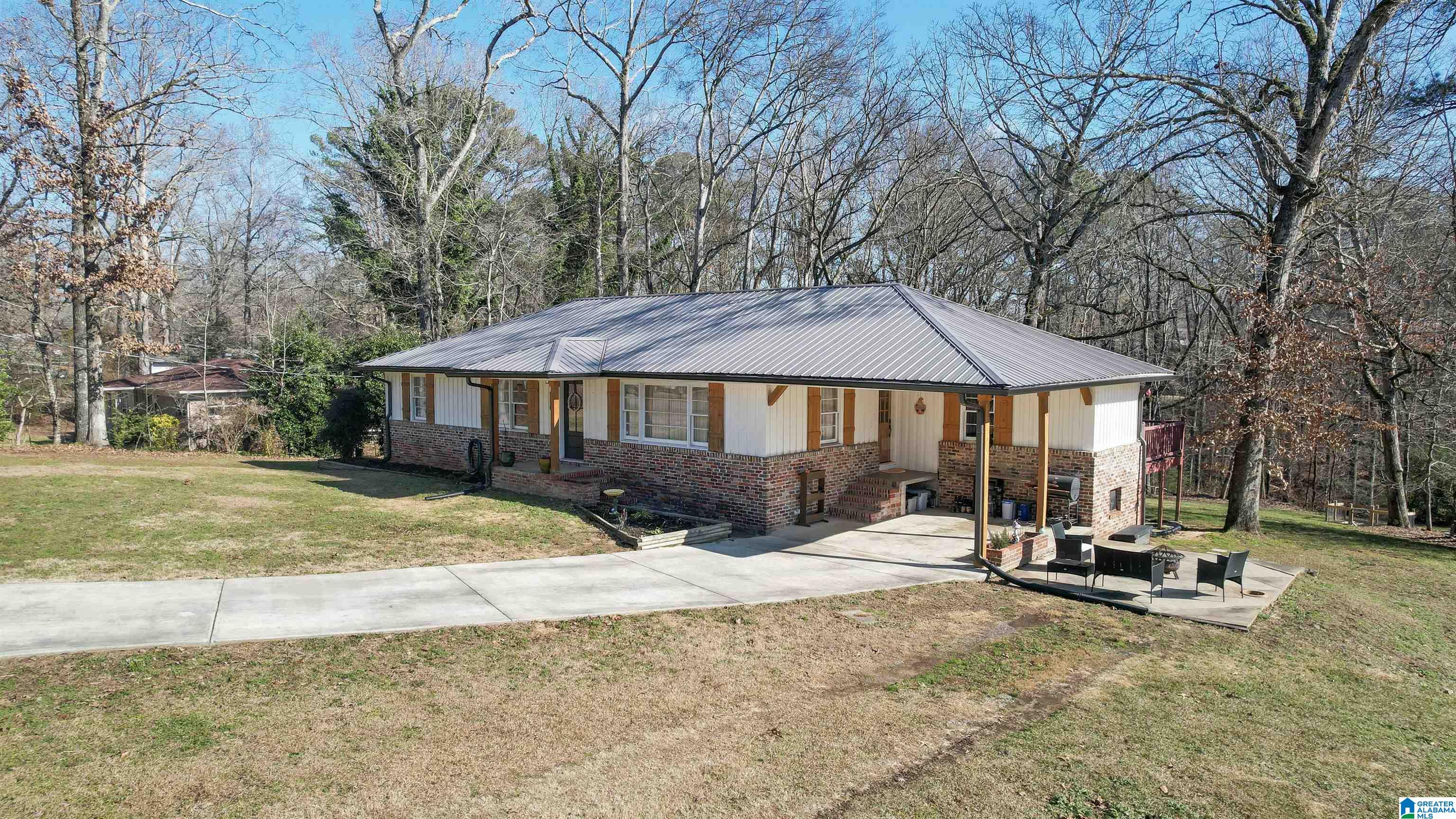 910 WESTWOOD ROAD