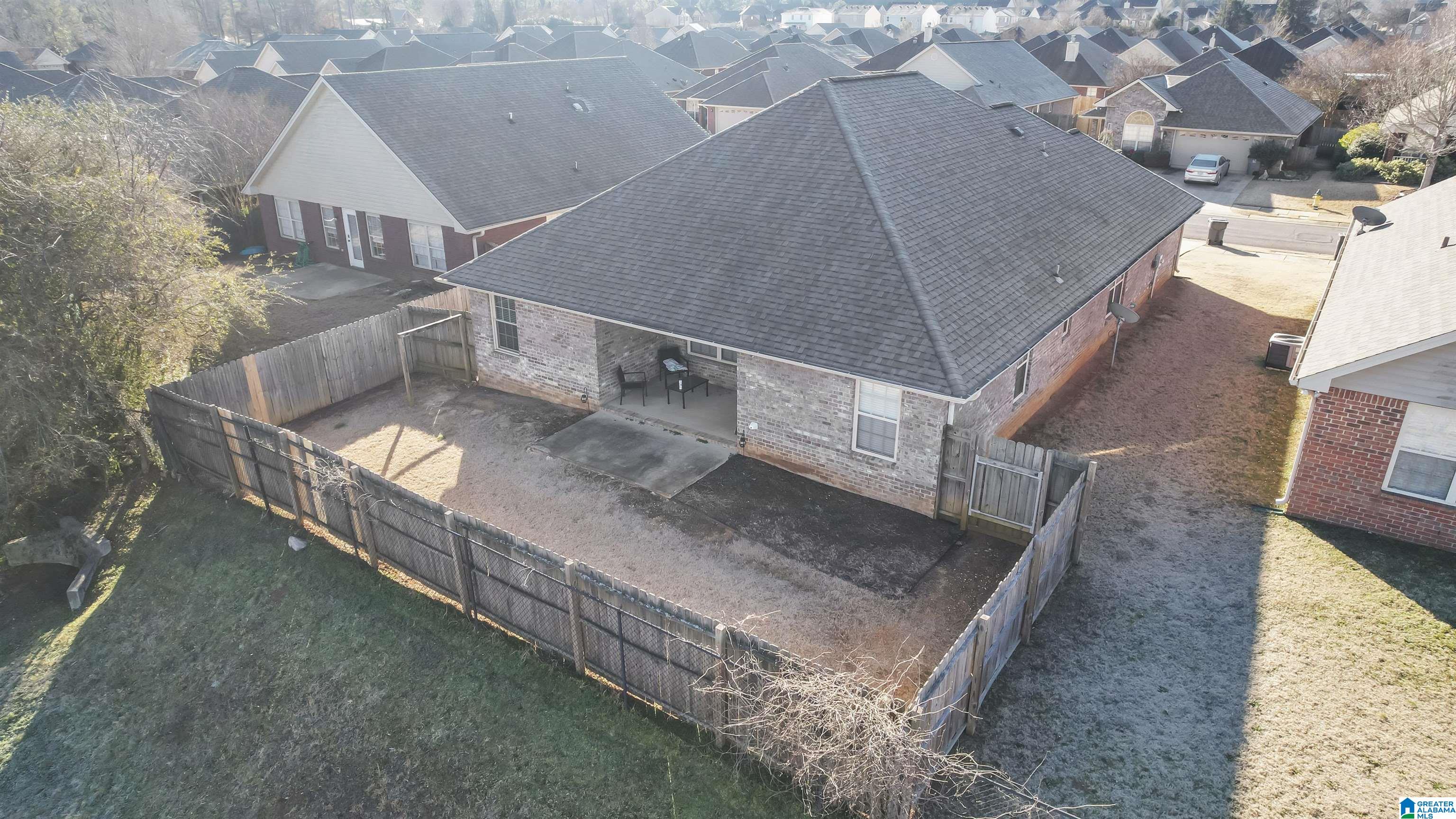 1049 LEXINGTON DRIVE