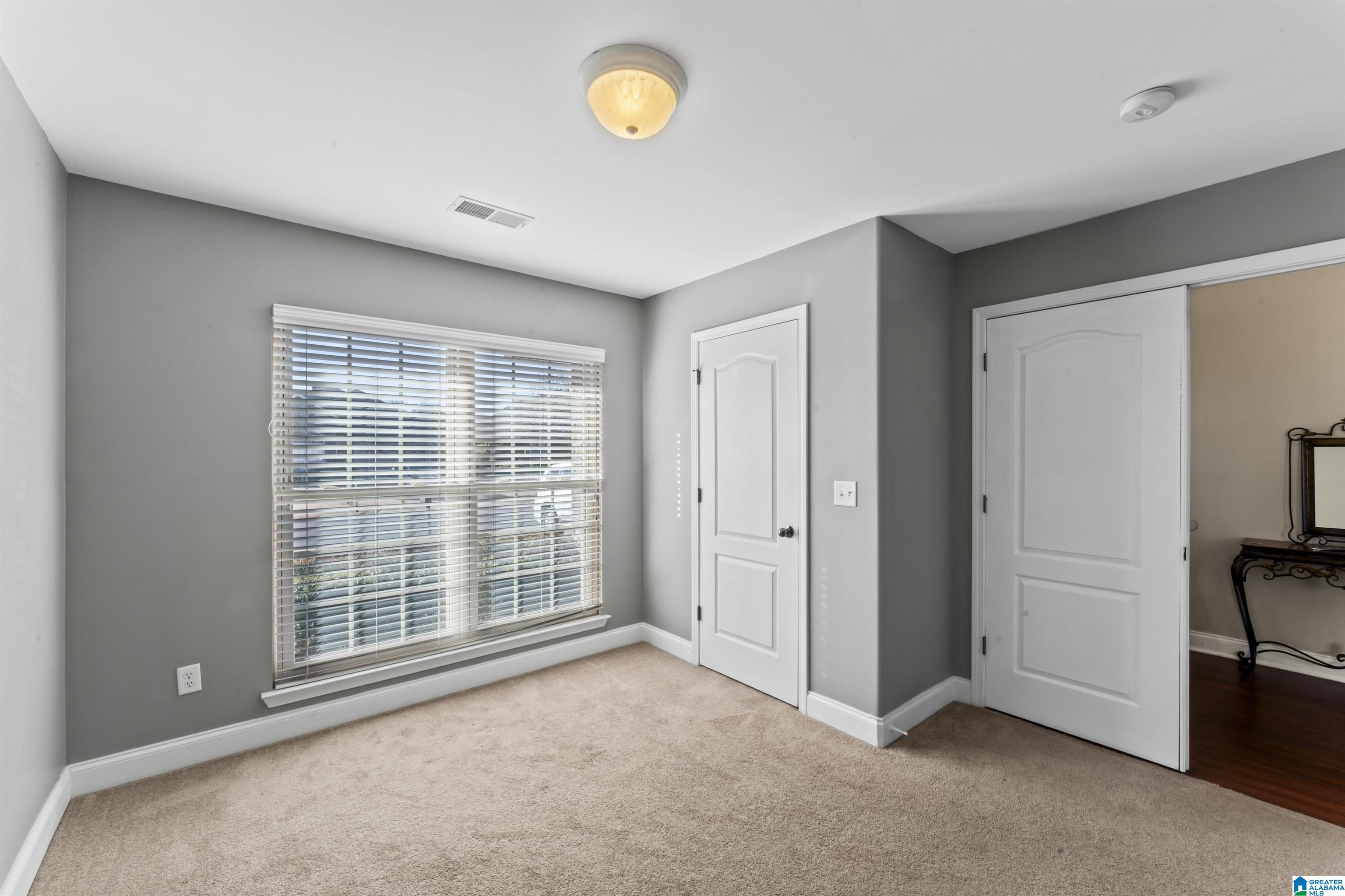 1049 LEXINGTON DRIVE