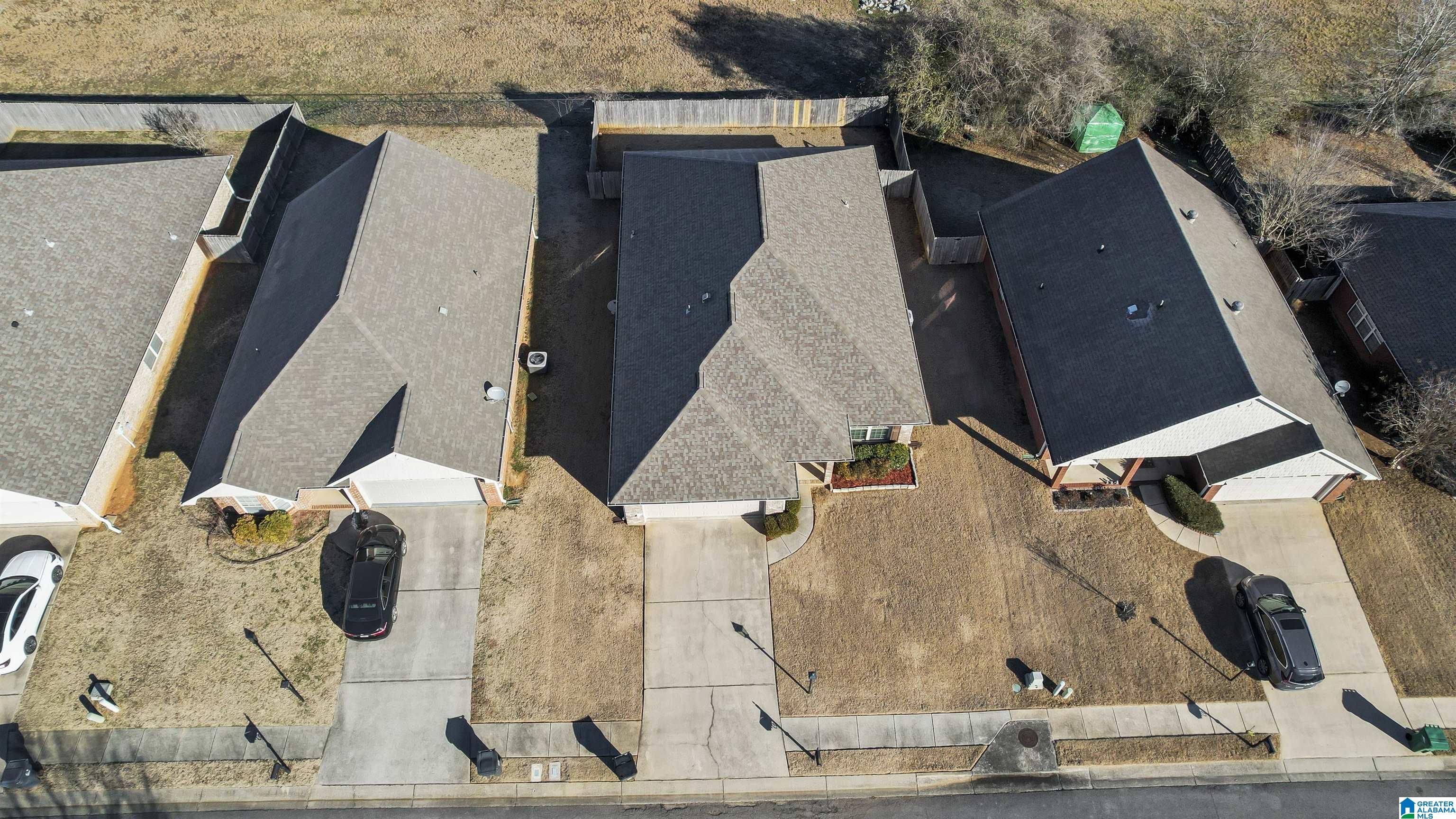 1049 LEXINGTON DRIVE