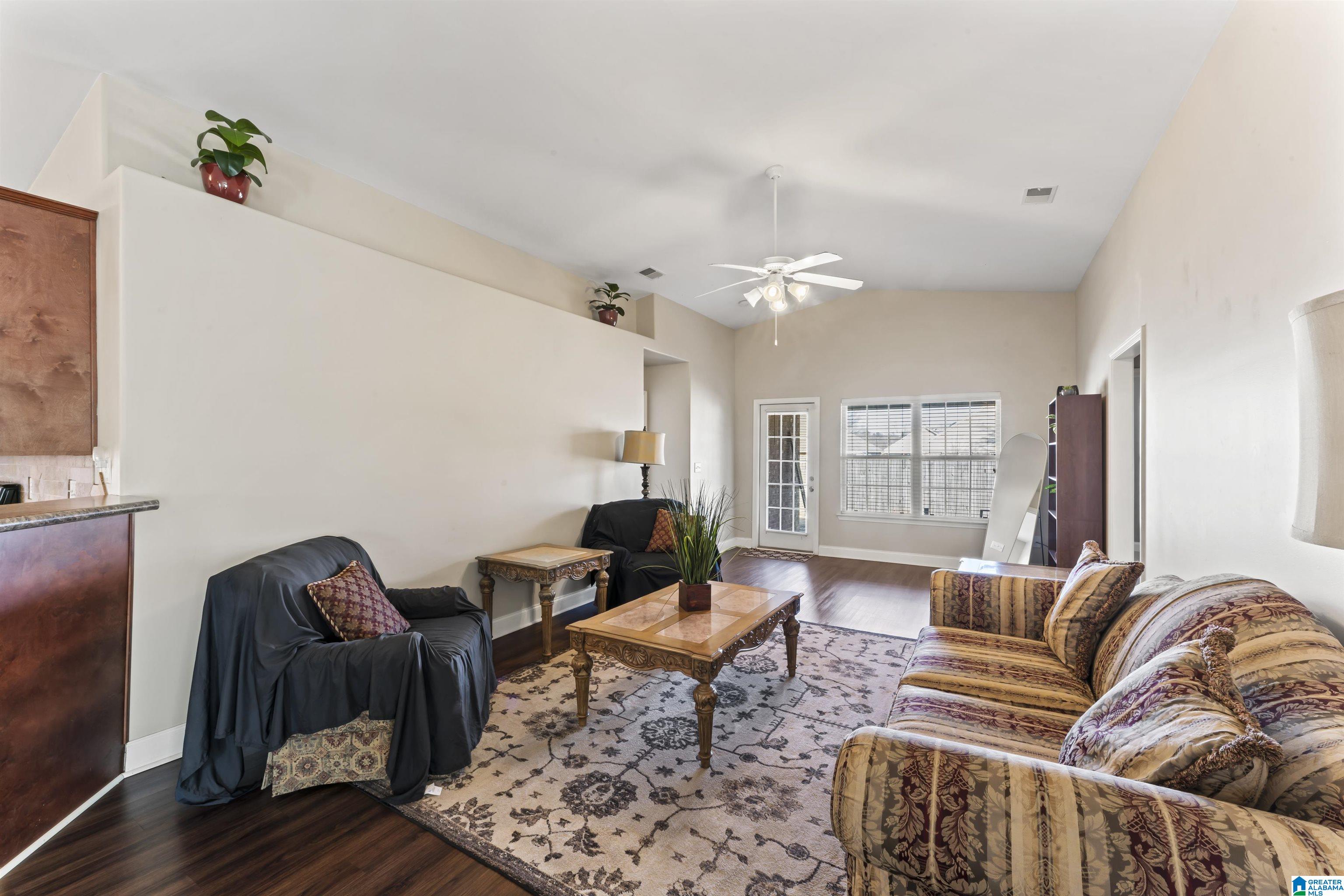 1049 LEXINGTON DRIVE