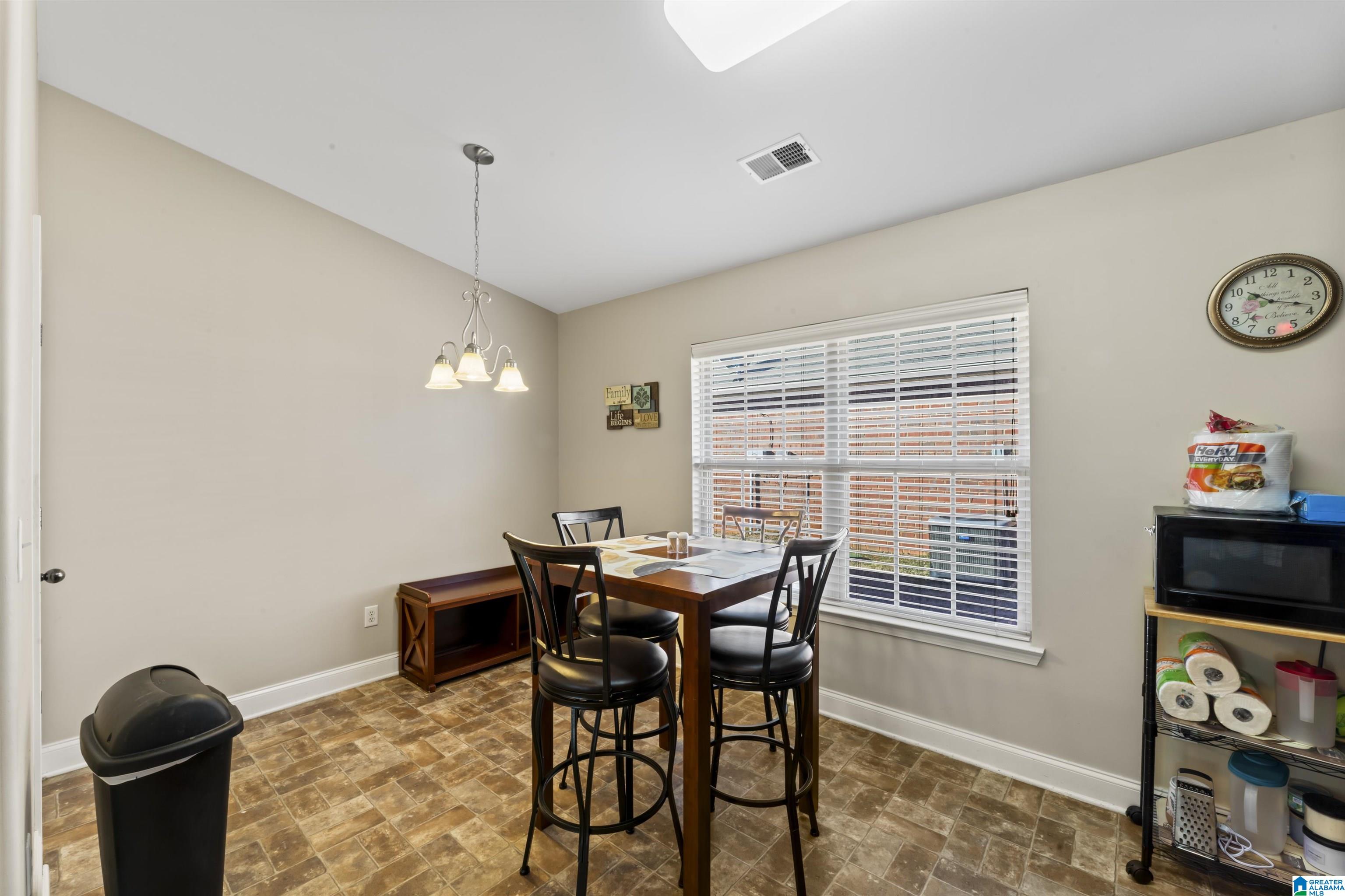 1049 LEXINGTON DRIVE