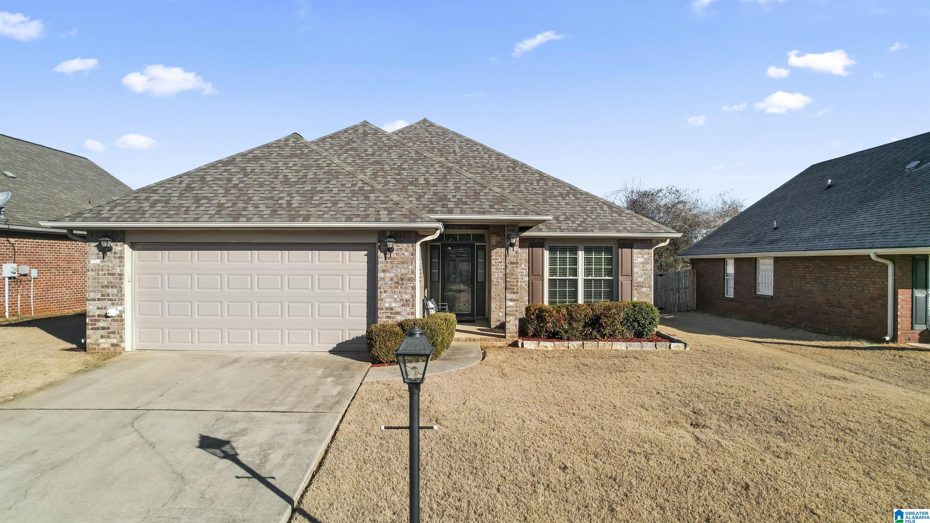 1049 LEXINGTON DRIVE