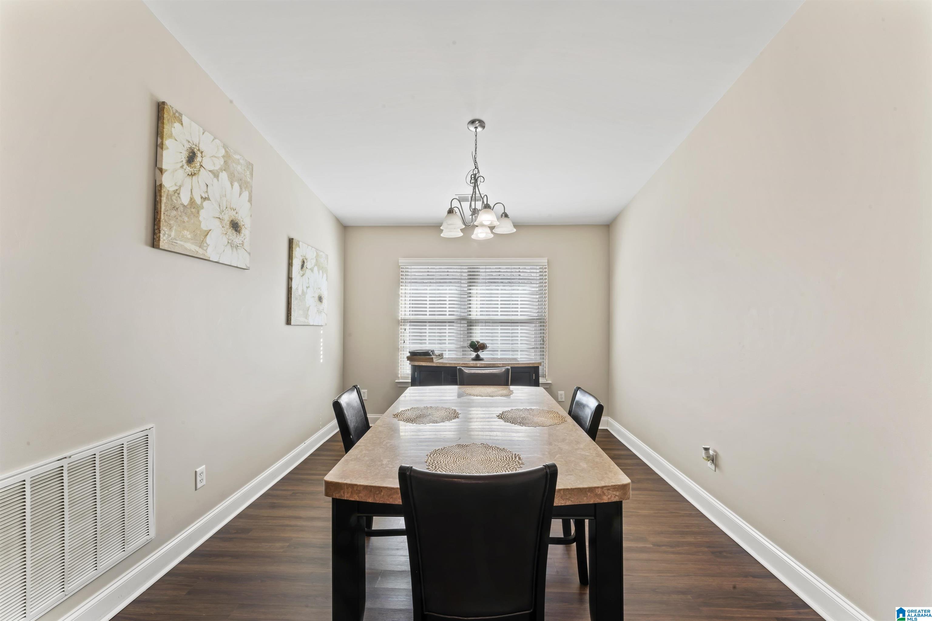 1049 LEXINGTON DRIVE