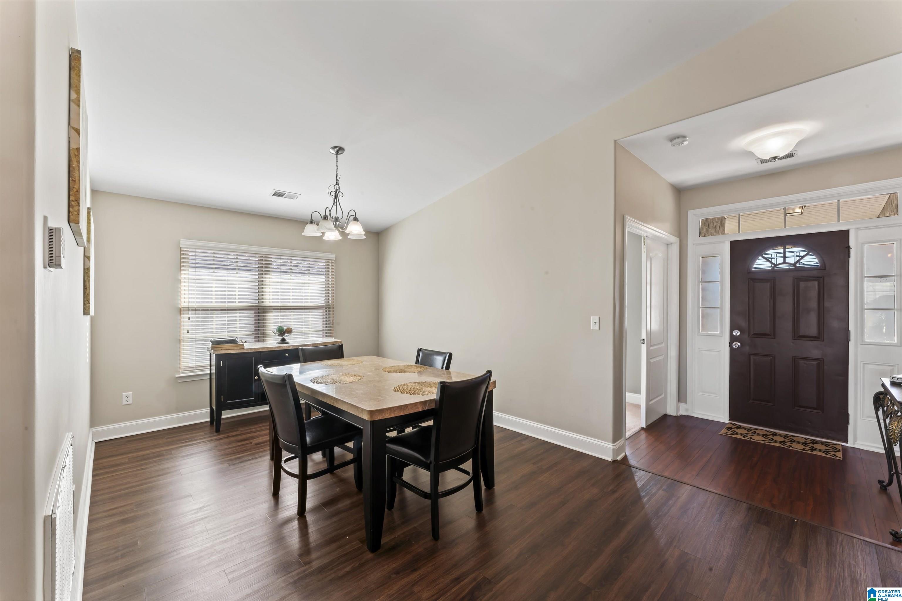 1049 LEXINGTON DRIVE