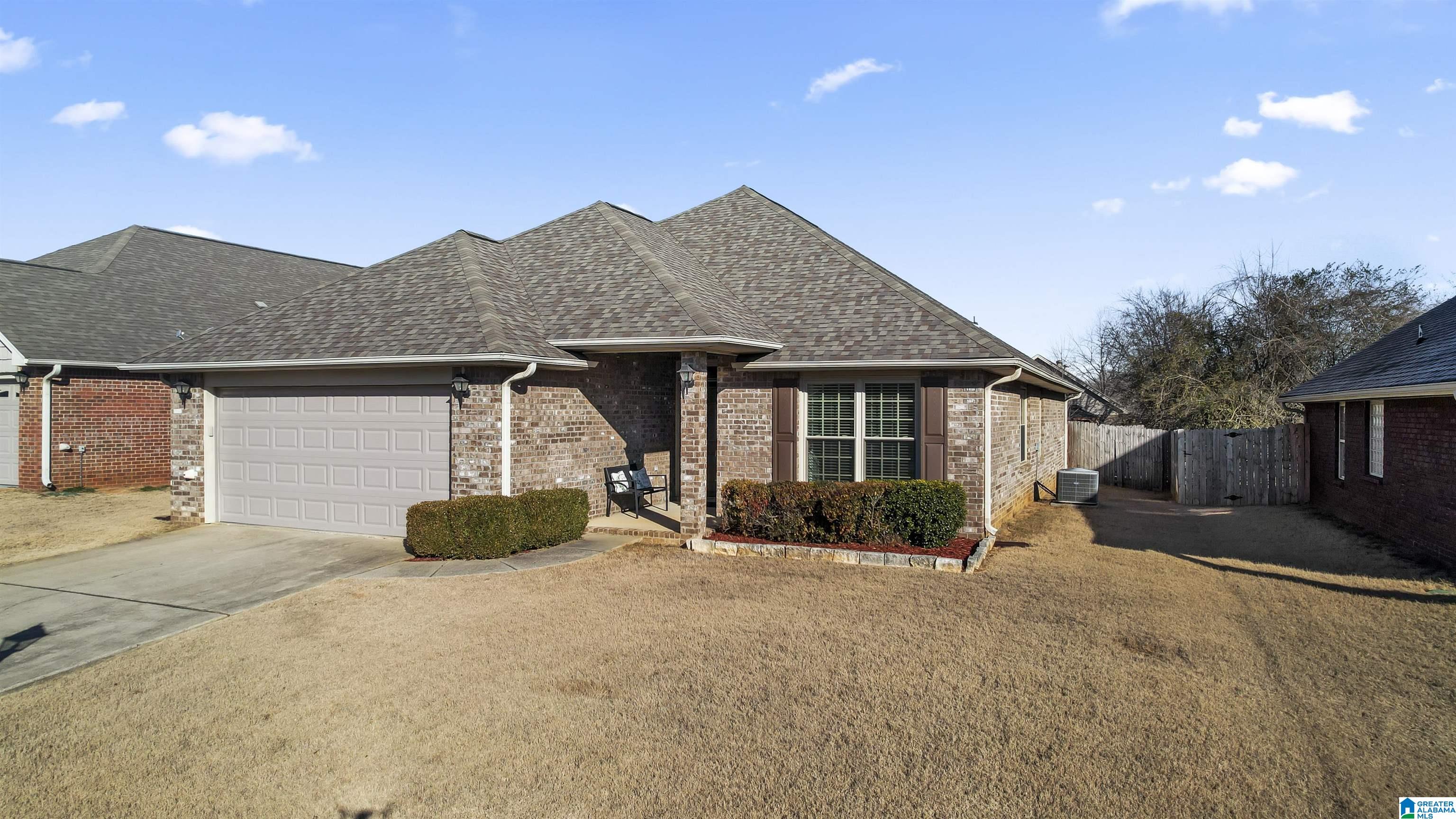 1049 LEXINGTON DRIVE