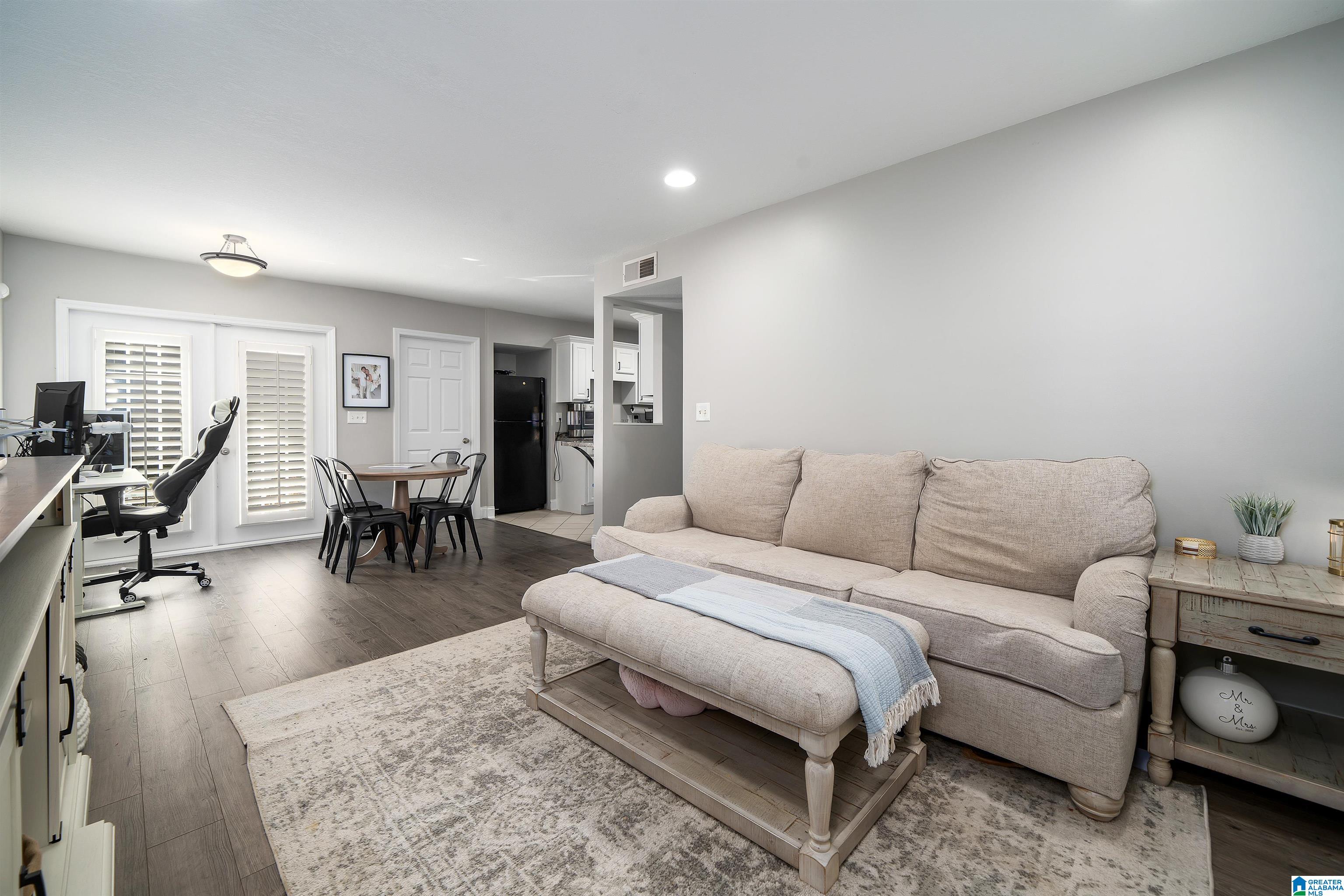 713 PENNY LANE 713