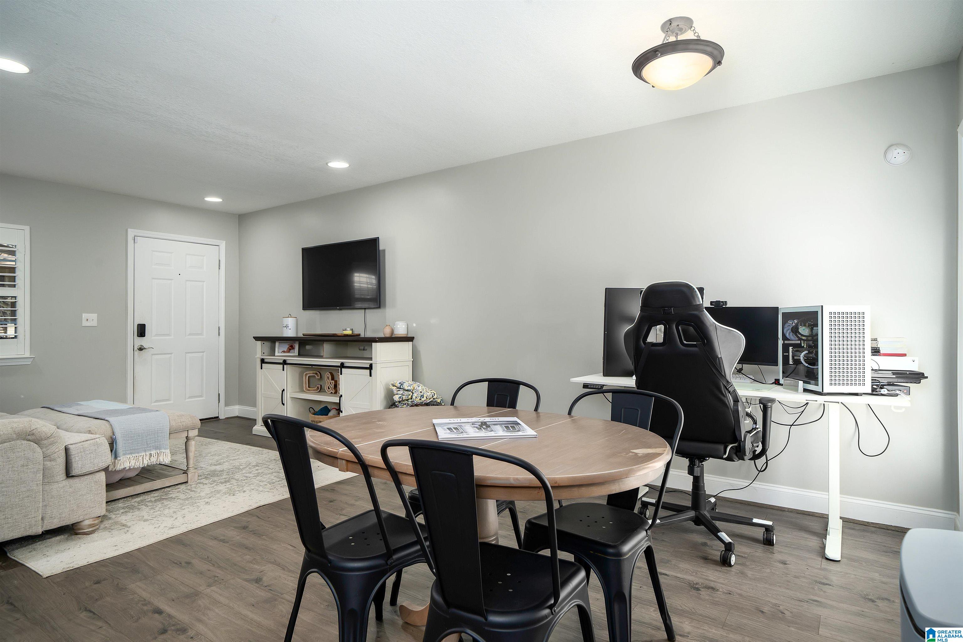 713 PENNY LANE 713