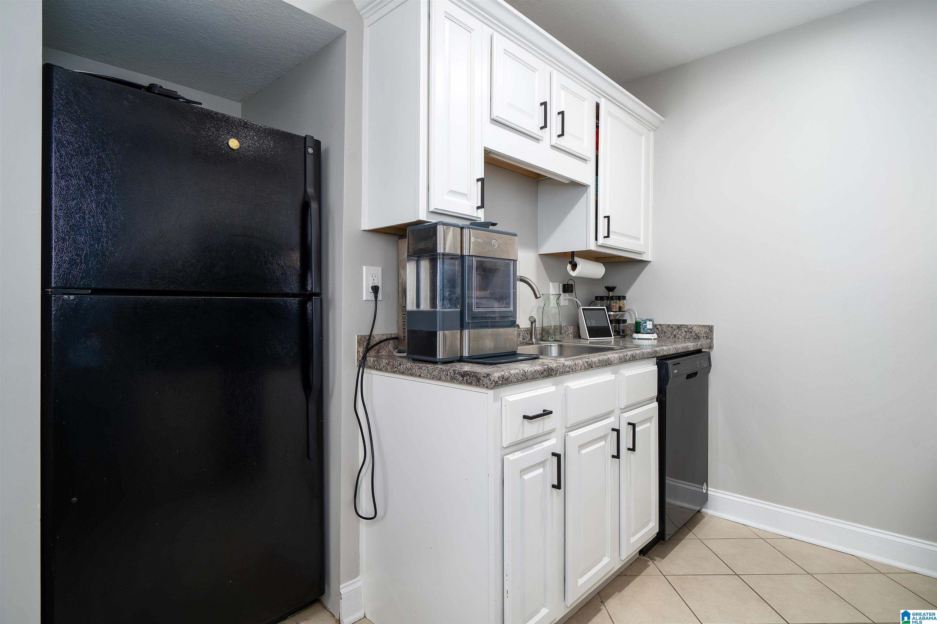 713 PENNY LANE 713