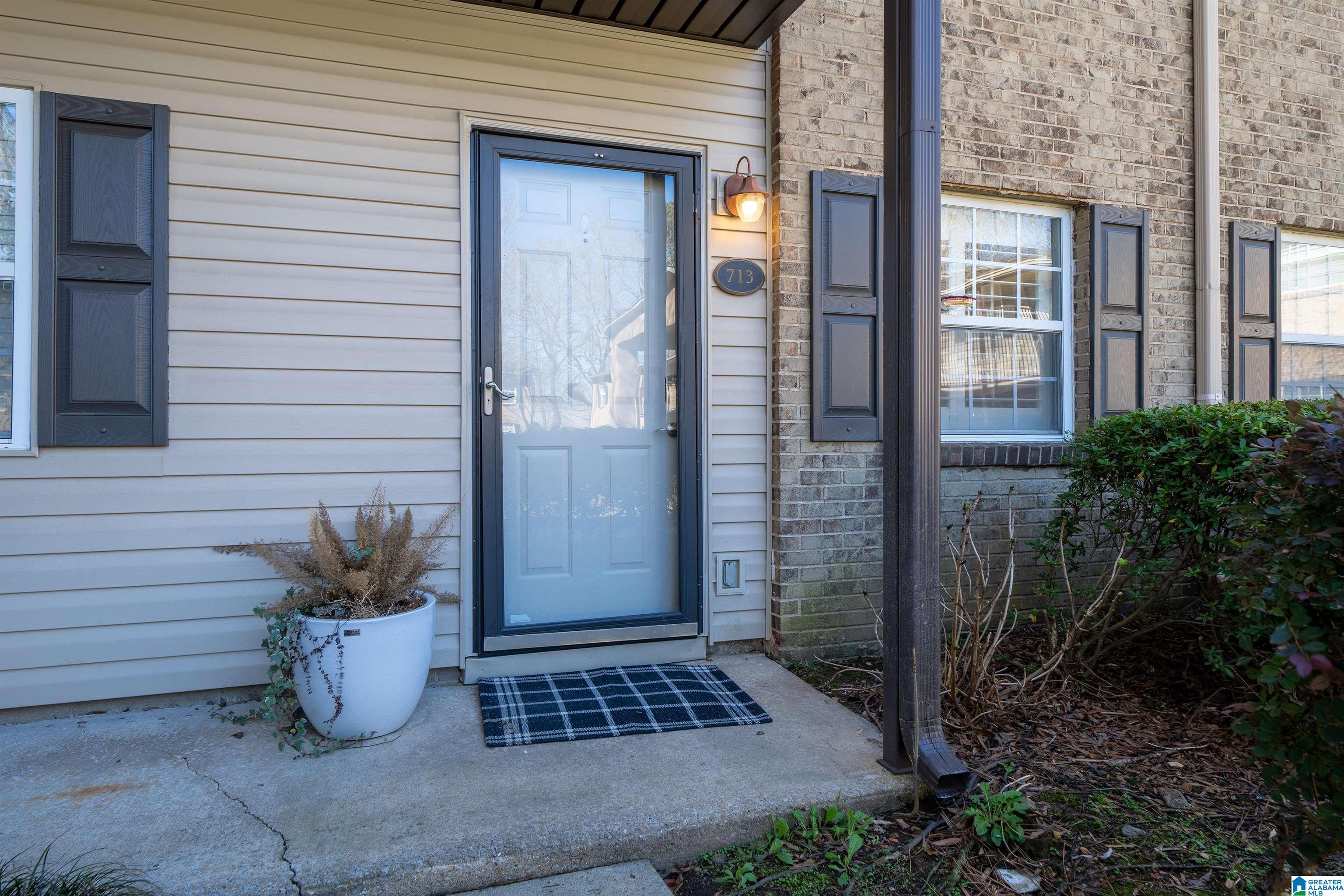 713 PENNY LANE 713
