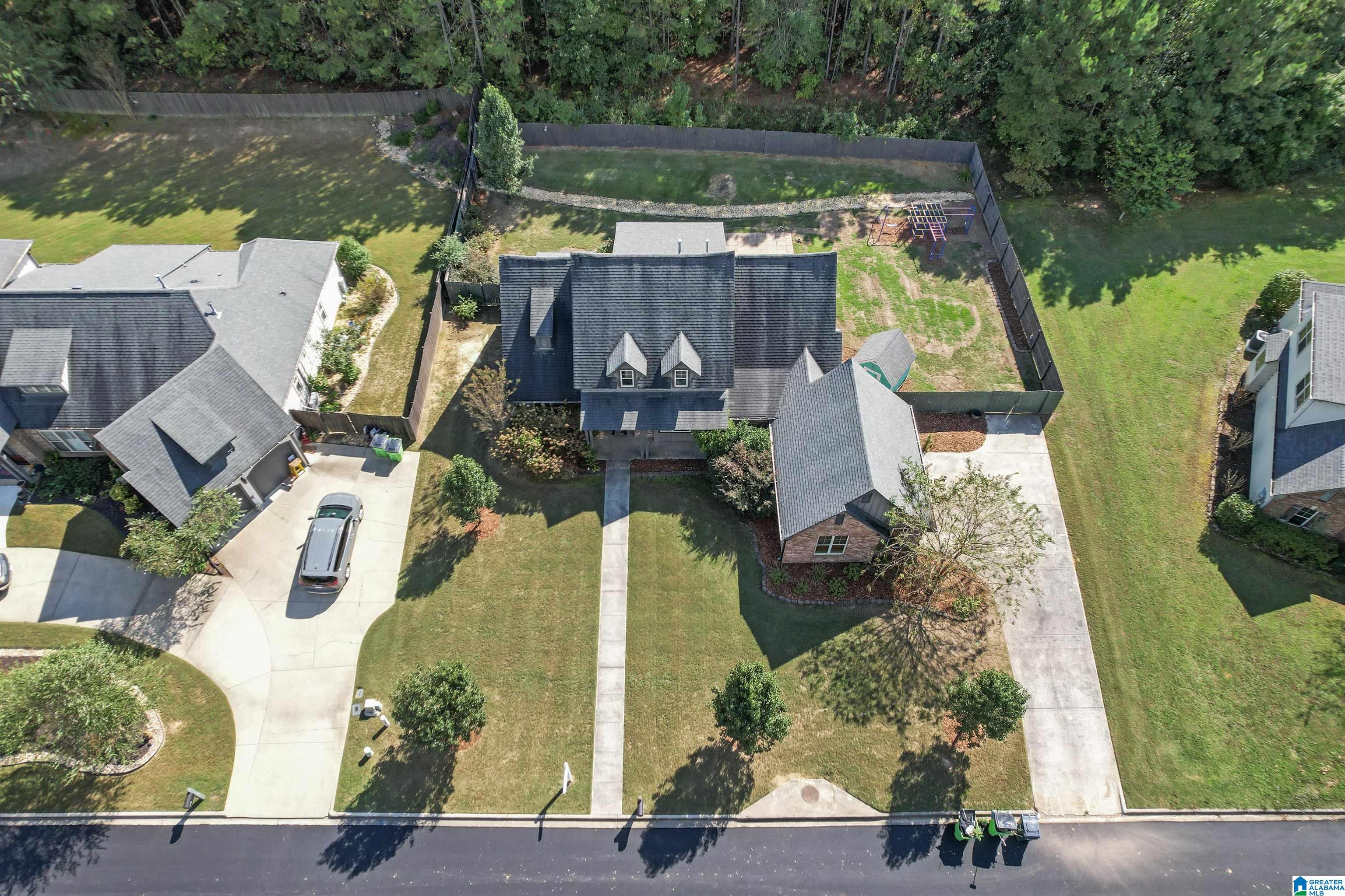 9205 JARDIN CIRCLE