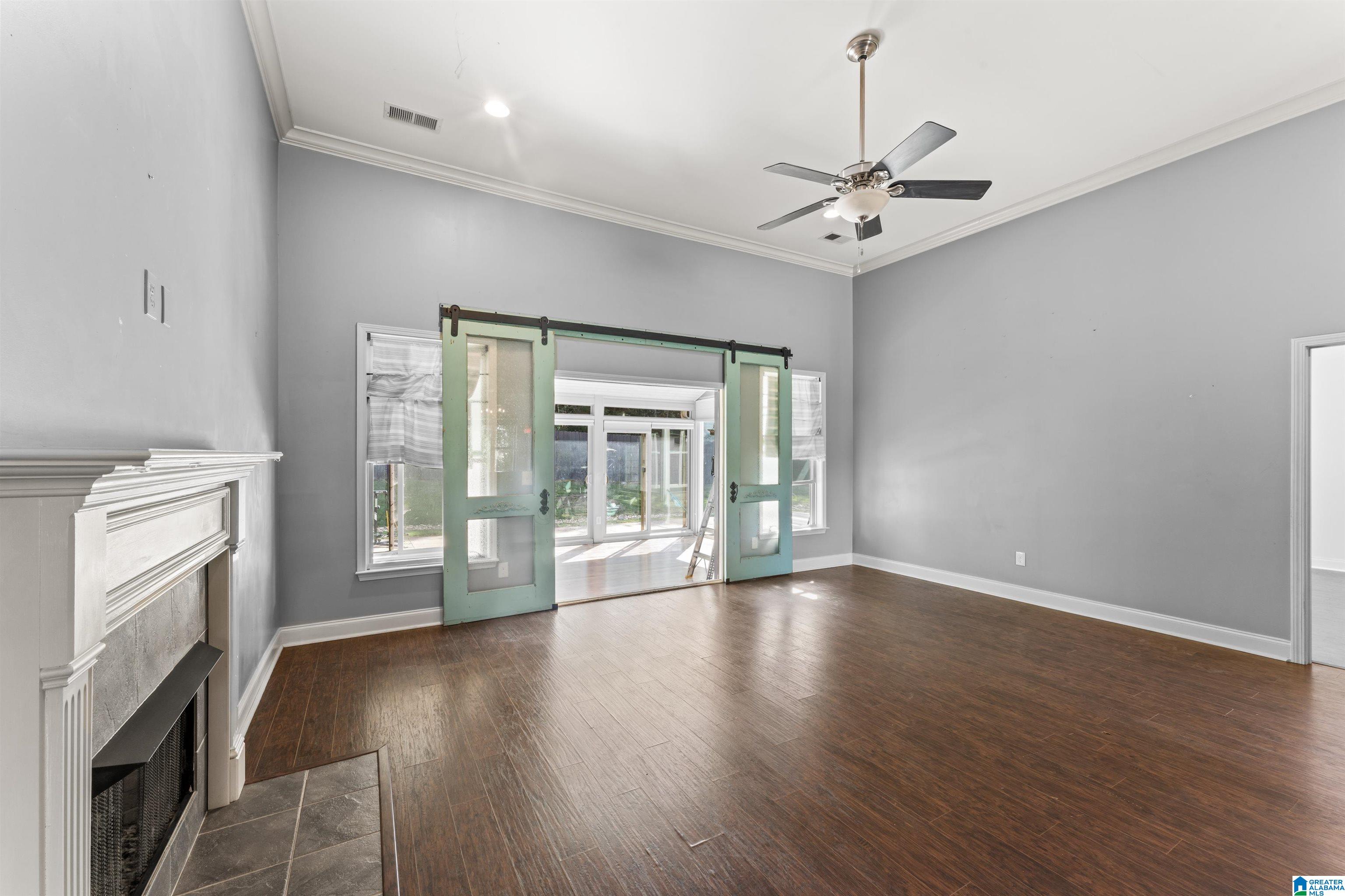 9205 JARDIN CIRCLE