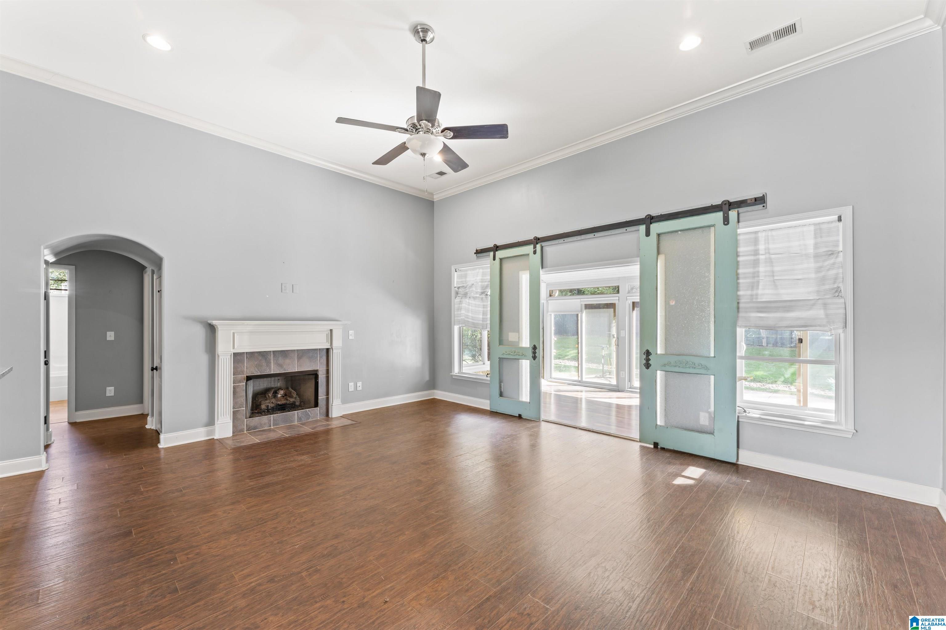 9205 JARDIN CIRCLE